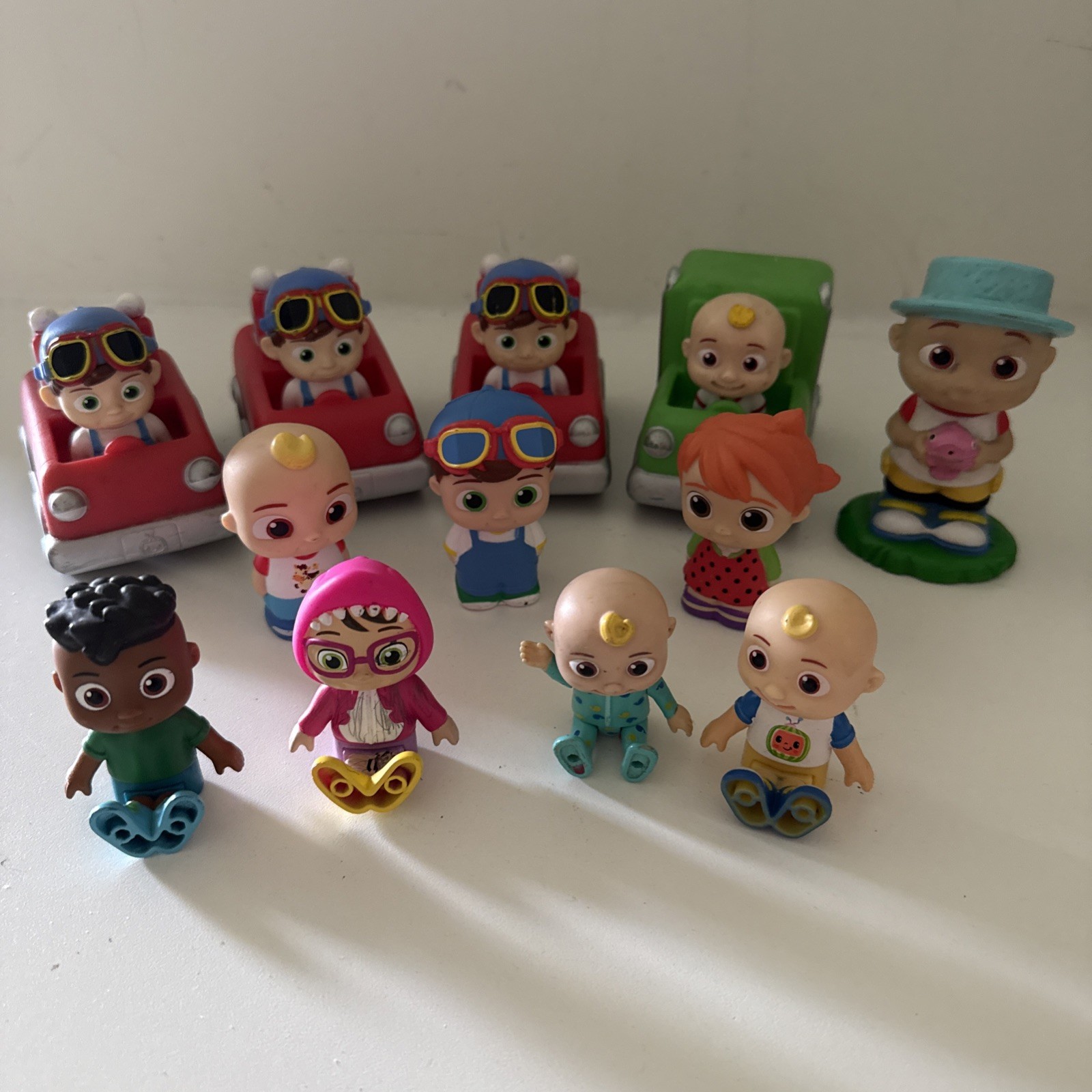 Lot of 12 Cocomelon Family Friends Toy figures cars
