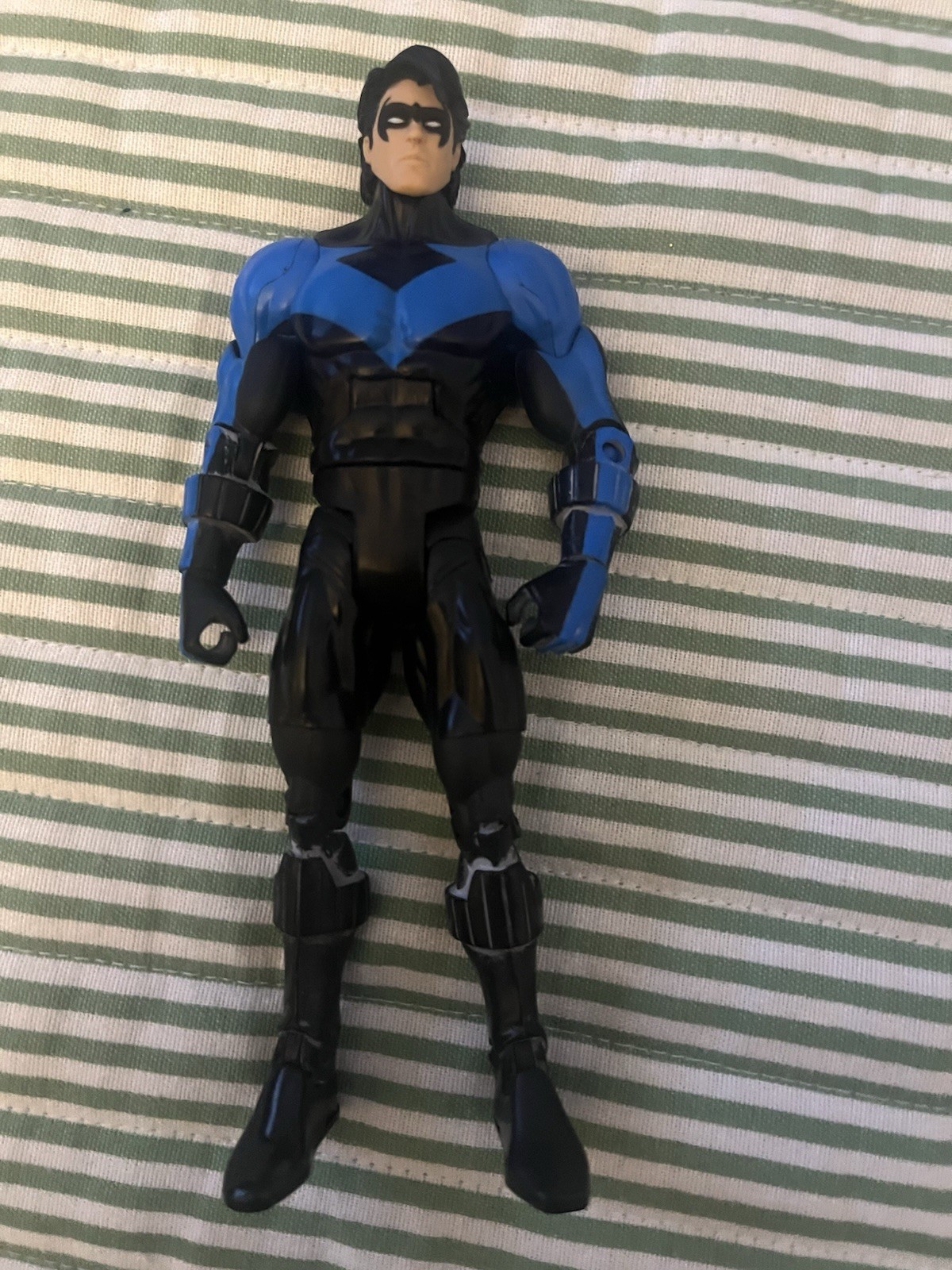 2007 Mattel DC Universe Classics Nightwing 6” Action Figure (Incomplete)