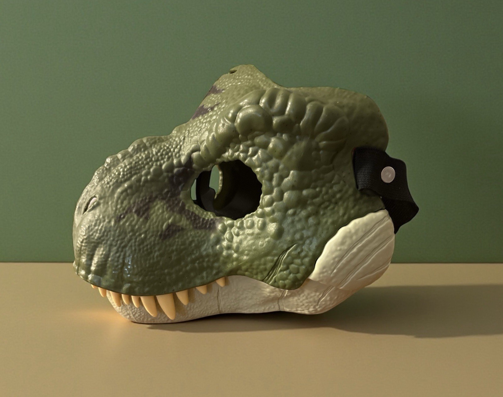 Jurassic World TYRANNOSAURUS REX MASK! Ages 4 And Up! Mattel