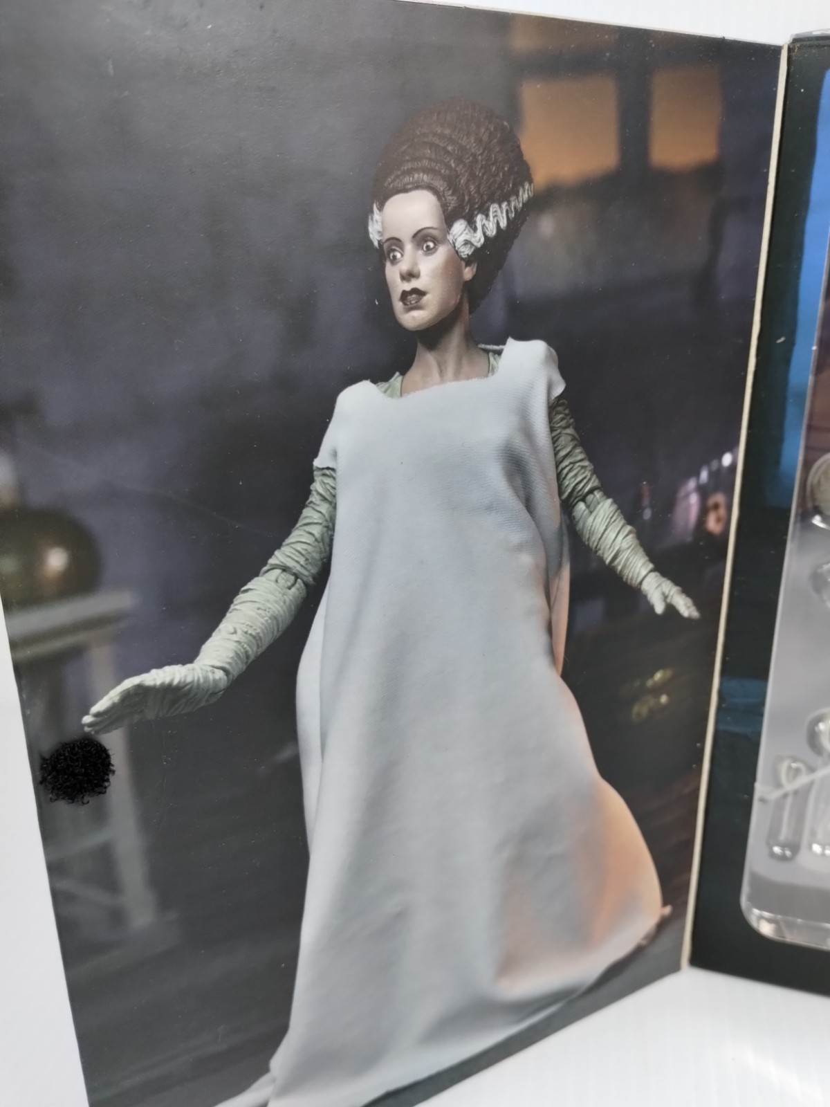 NECA Universal Monsters Ultimate ThE BRIDE OF FRANKENSTEIN Color 7&Prime; Figurine NEW