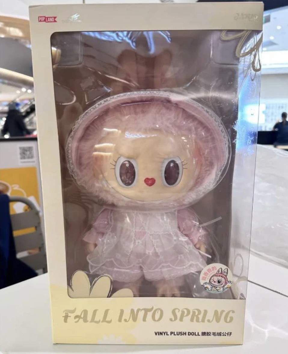 Pop Mart Mokoko Fall Into Spring Vinyl Plush Doll (Pop Land Exclusive) 38 cm