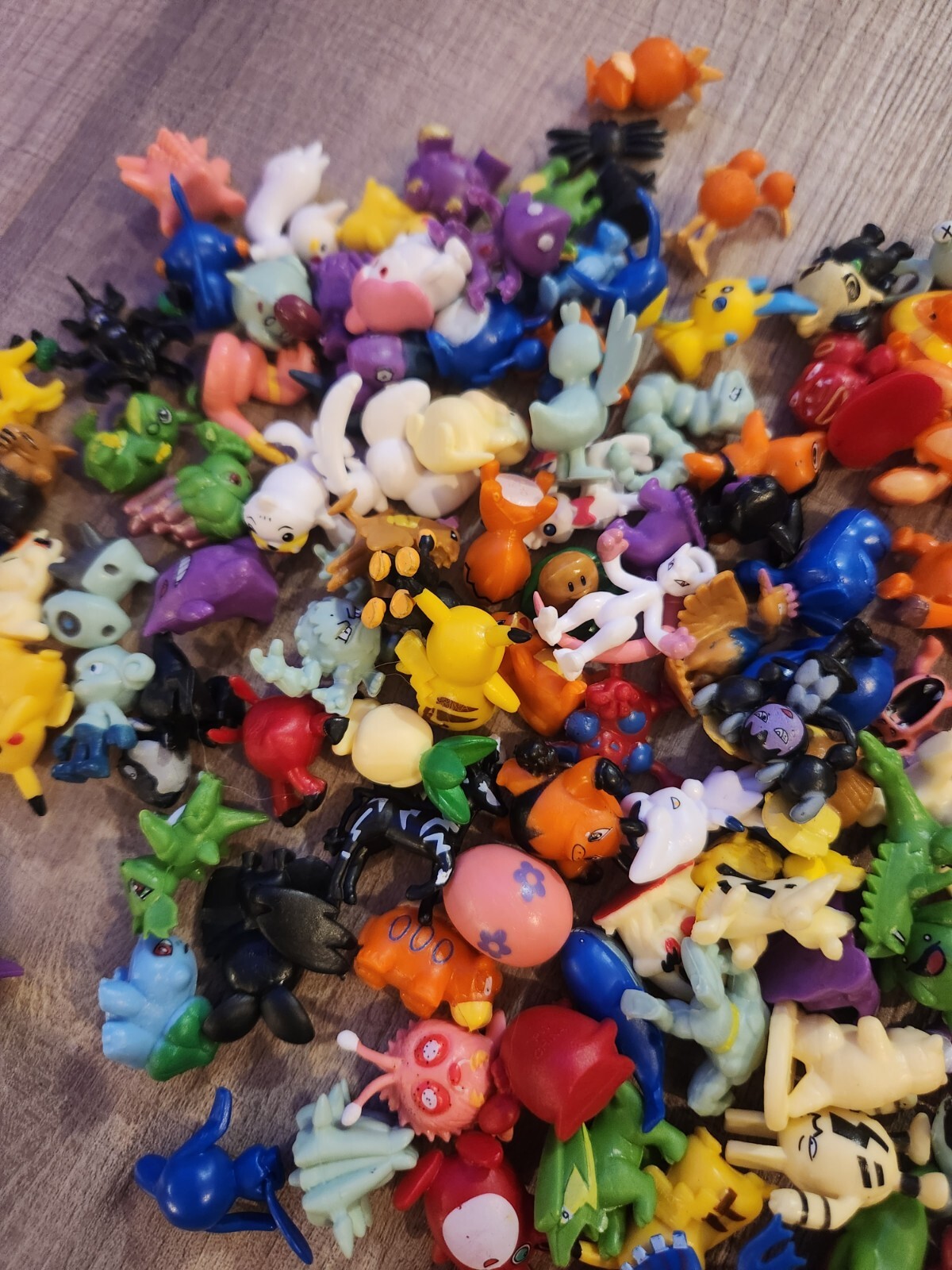 Lot of Assorted Pocket Monsters – 72 Tiny/Mini Figures