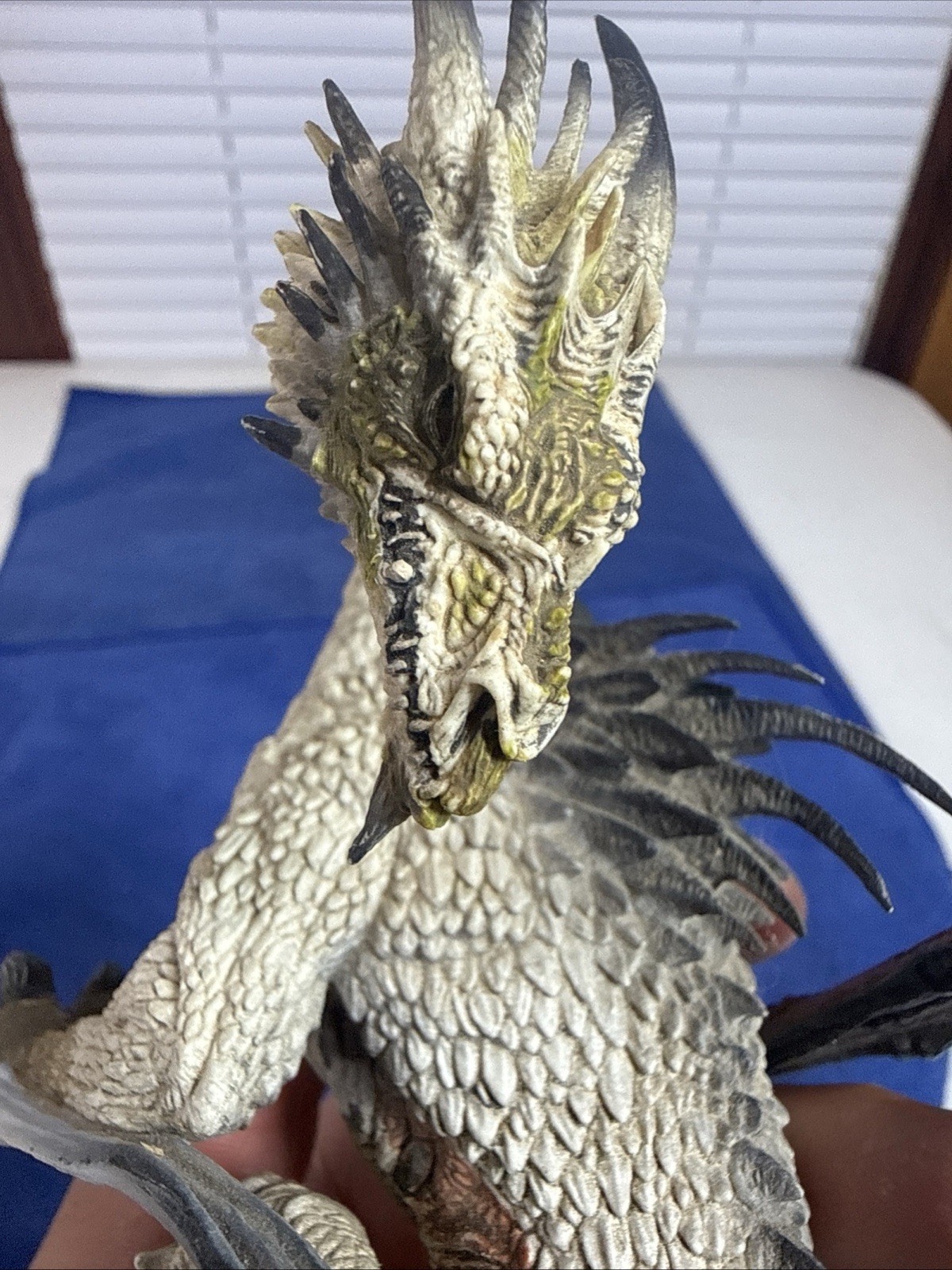 McFarlane Dragon Figure Series 1 Fire Dragon Clan- Quest For The Lost King 2005
