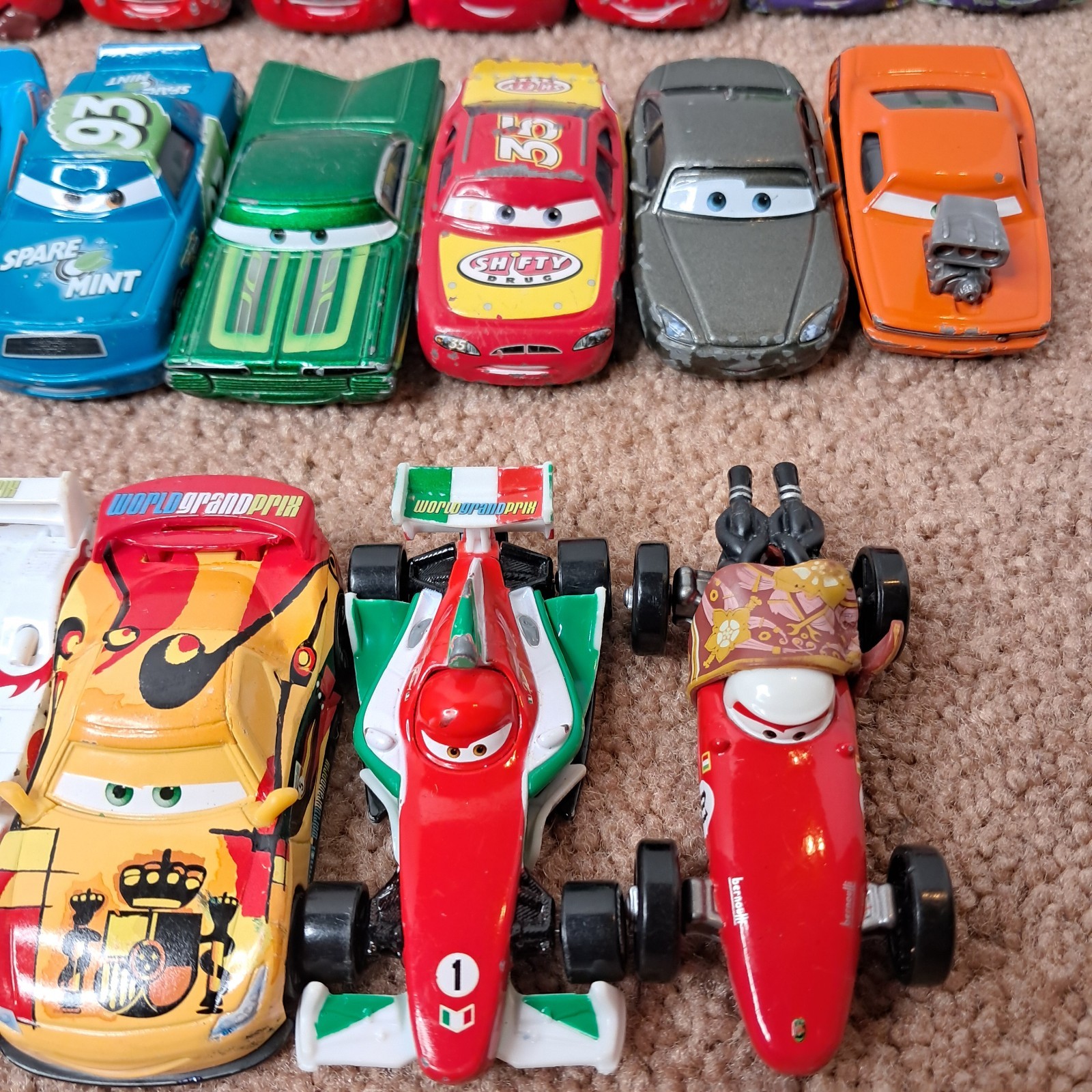 Lot Of 18 Disney&rsquo;s Pixar Cars Die-Cast Racing Toys Mattel Mini Figures
