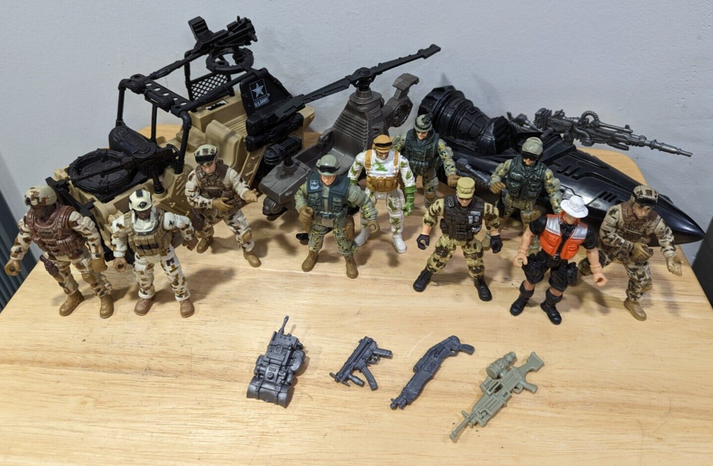 Chap Mei Vehicle Soldier Weapon and Accessory Lot Jeep Boat Helicopter USMC