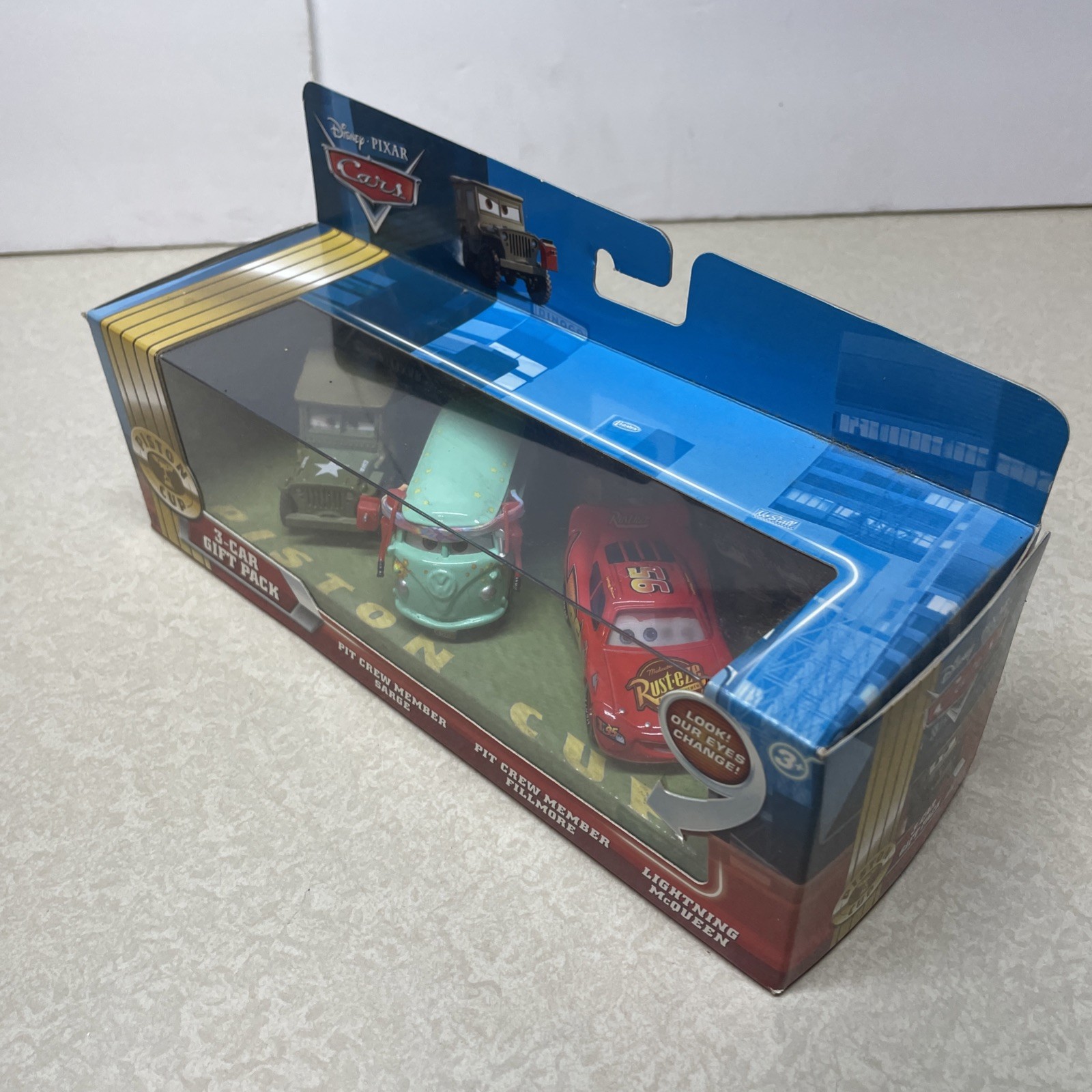 Pit Crew Sarge & Fillmore & Lightning McQueen Disney Pixar Cars 3 Gift Pack