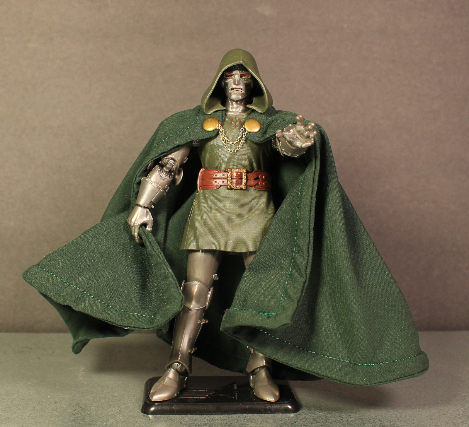 1/12 scale wired cape for Dr Doom Marvel Legends