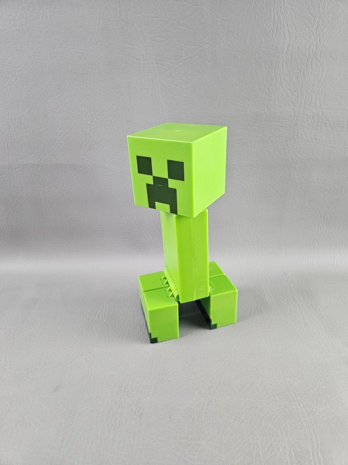 Mattel Minecraft LARGE 8” Articulated Action Figure CREEPER Video Game