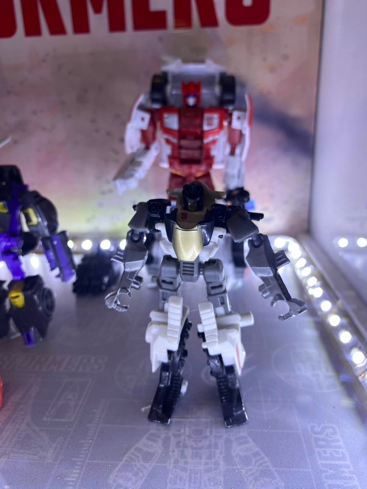 Transformers Combiner Wars, Titans Return Retail Store Display Case