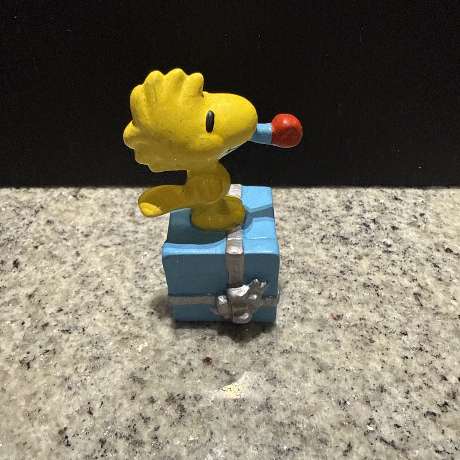 Peanuts Birthday PVC Figurines Applause Snoopy Charlie Brown Lucy Linus Lot of 6