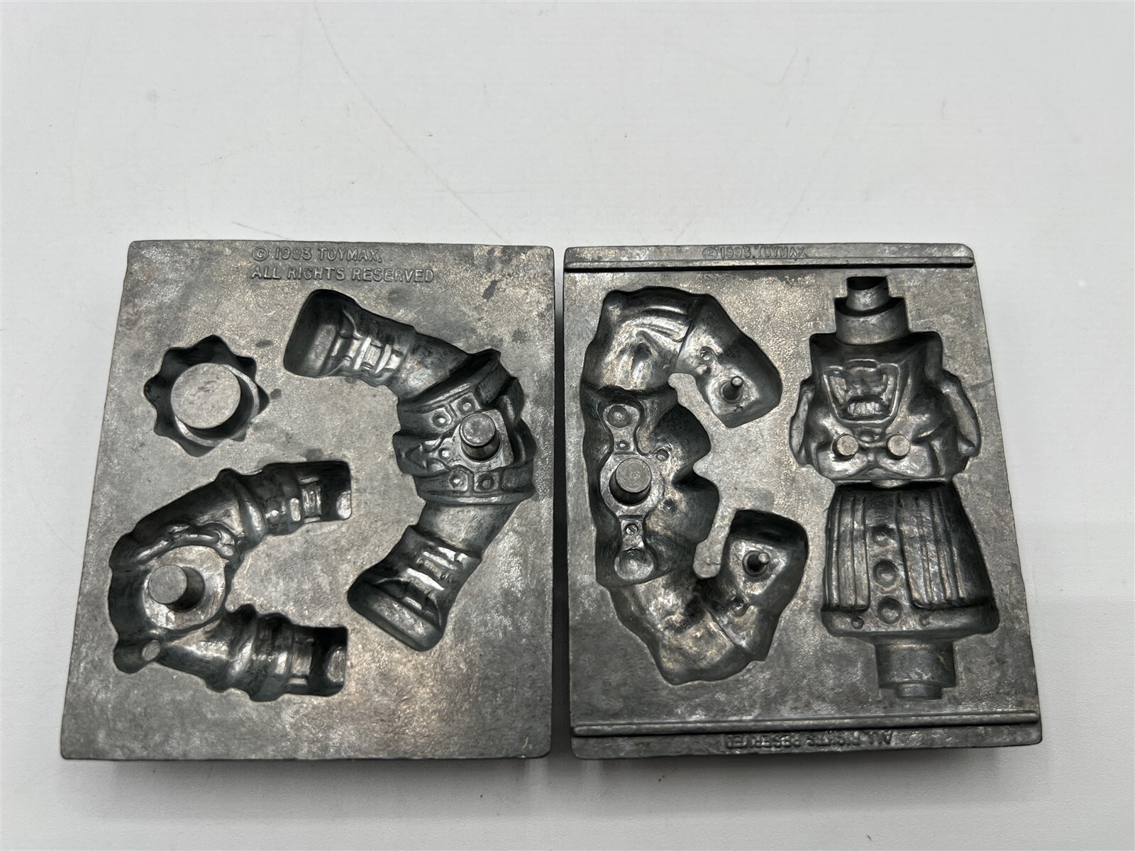 1993 TOYMAX METAL MONSTER MOLDS « ROBOT? »