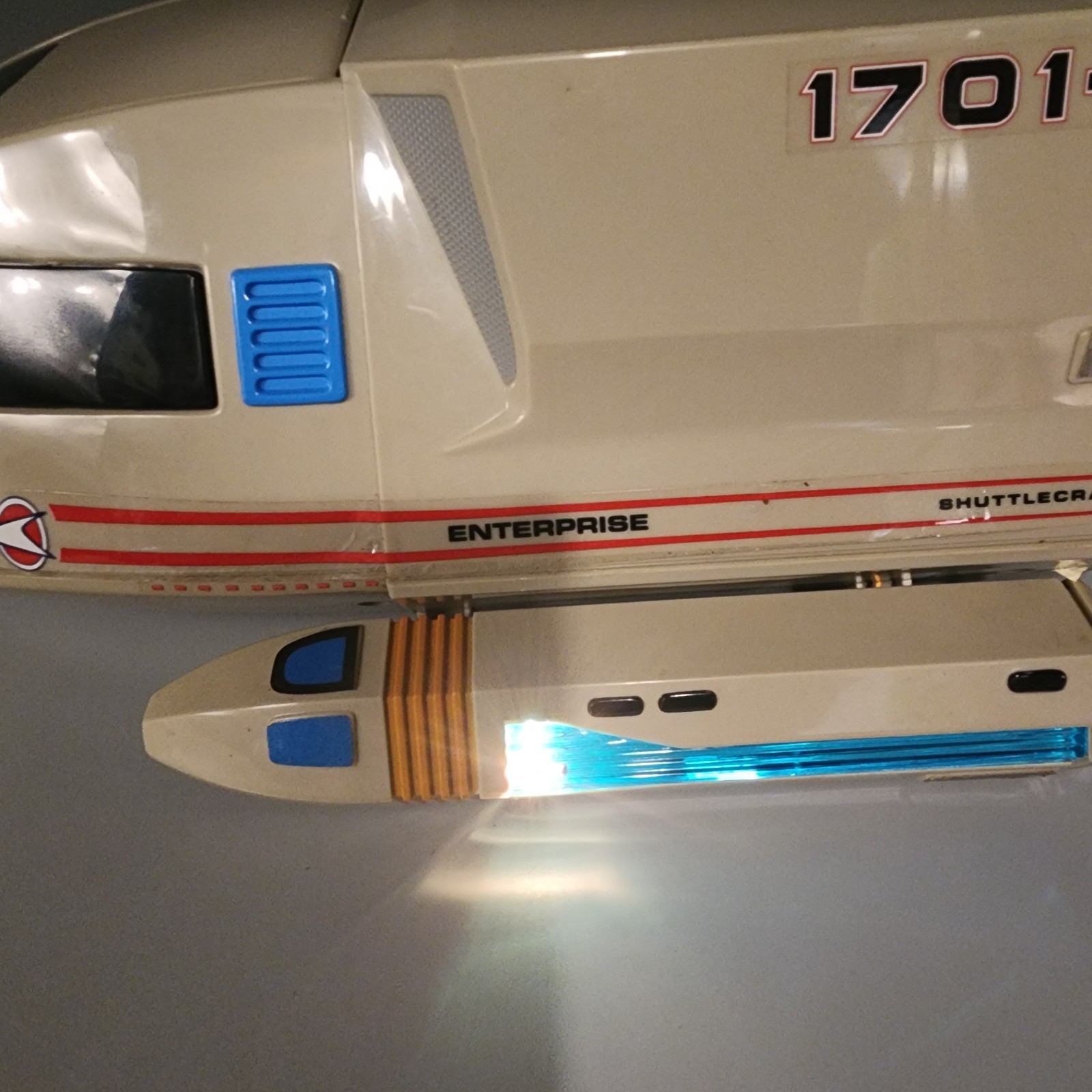 Star Trek The Next Generation Shuttlecraft Goddard Complete Playmates 1:15 Scale