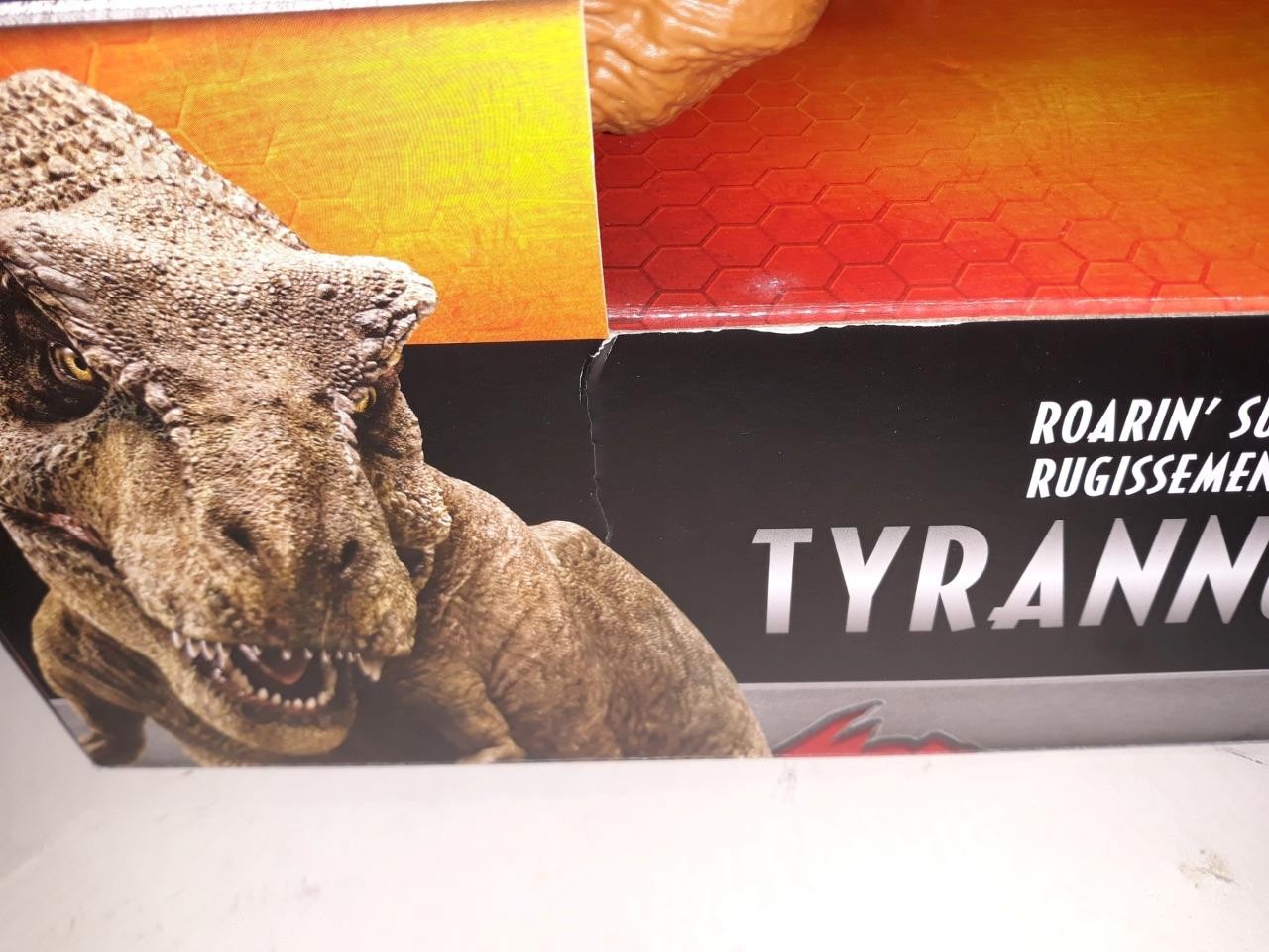 Jurassic World Tyranosaurus Rex Walmart Exclusive 40&Prime; Battle Damage Colossal #1