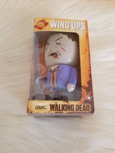 THE WALKING DEAD WIND UPS AMC WALKER COLLECTIBLE BULLS I TOY NEW