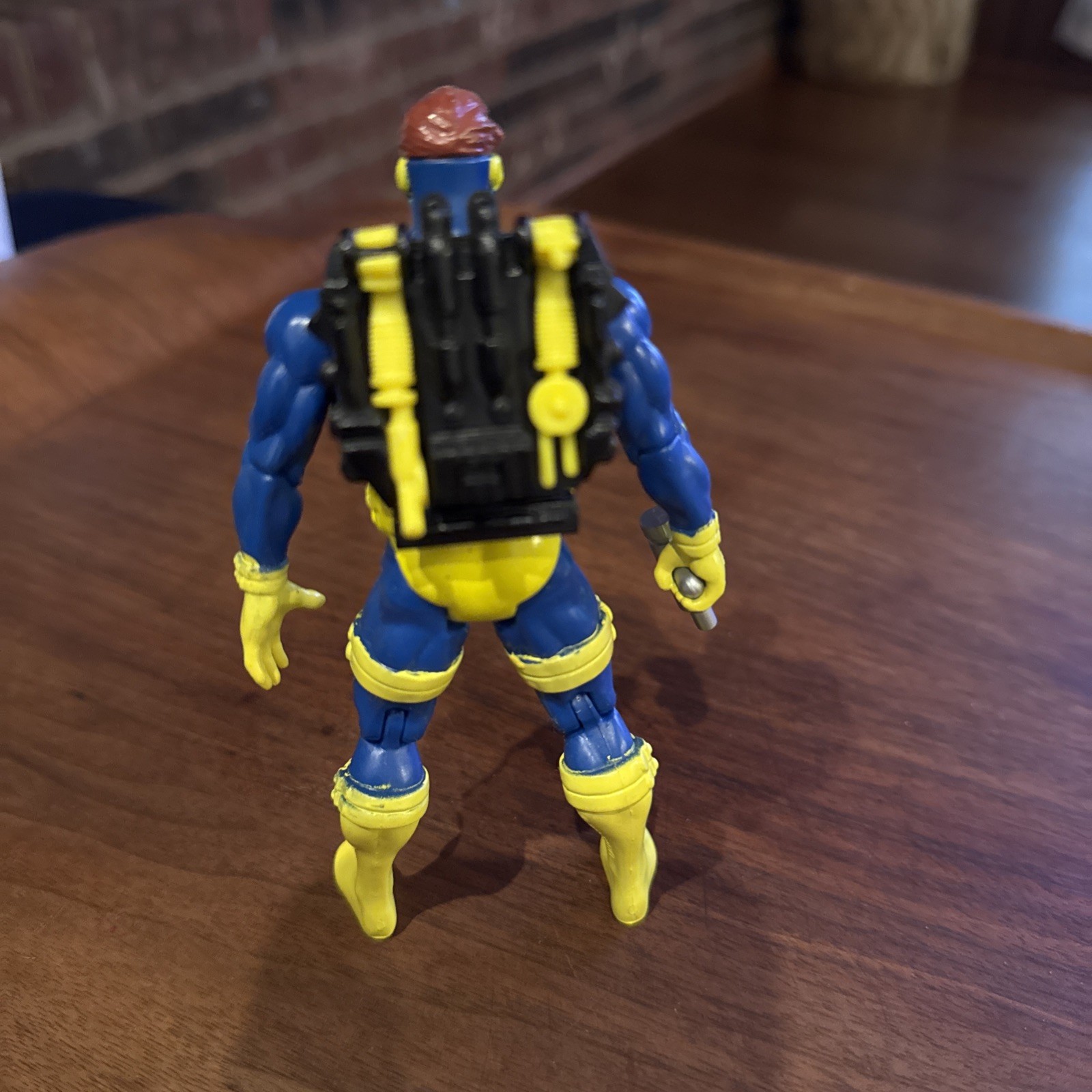 Uncanny X-Men Light Up Optic Blast Cyclops 5&Prime; Action Figure Complete 1993 ToyBiz