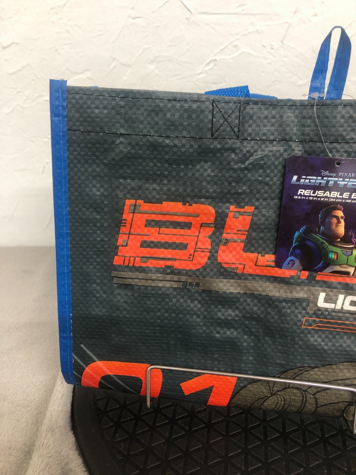 Buzz Lightyear Reusable Tyvek 13&Prime; x 18&Prime; Shopping Bag with Tags – Never USED –