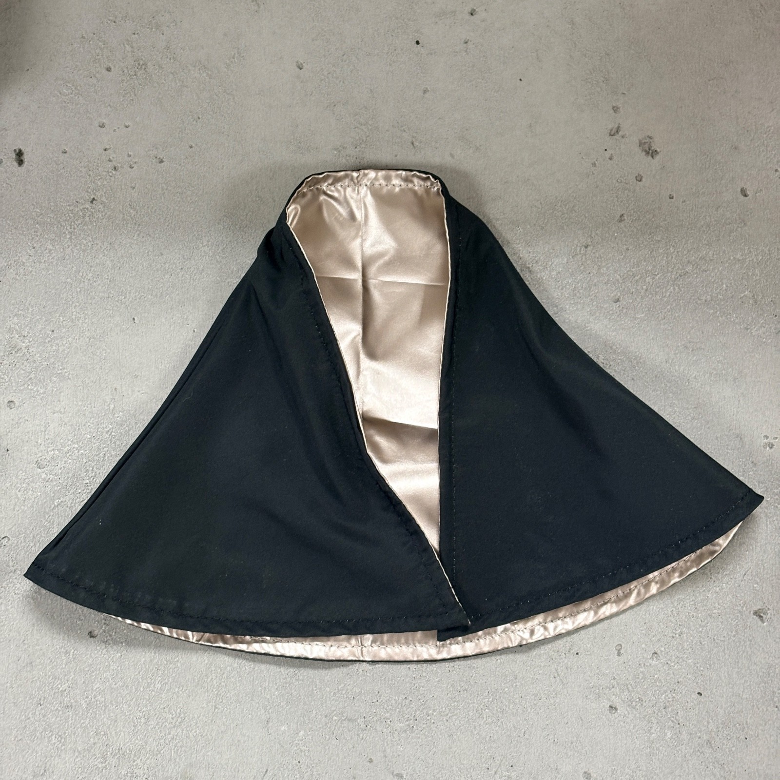1/12 Two Tone Black & Champagne Gold cape for 6&Prime; or 7&Prime; action figures
