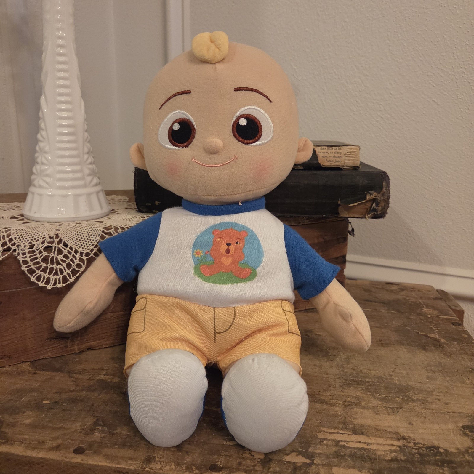 CoComelon 12” Interactive & Talking Light Up Stuffed Plush Doll Clean!