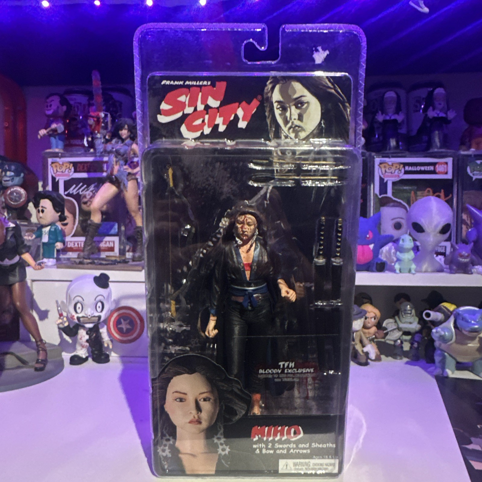 ***ONLY 1500 made*** Frank Miller&rsquo;s SIN CITY neca MIHO BLOODY variant 2005 movie