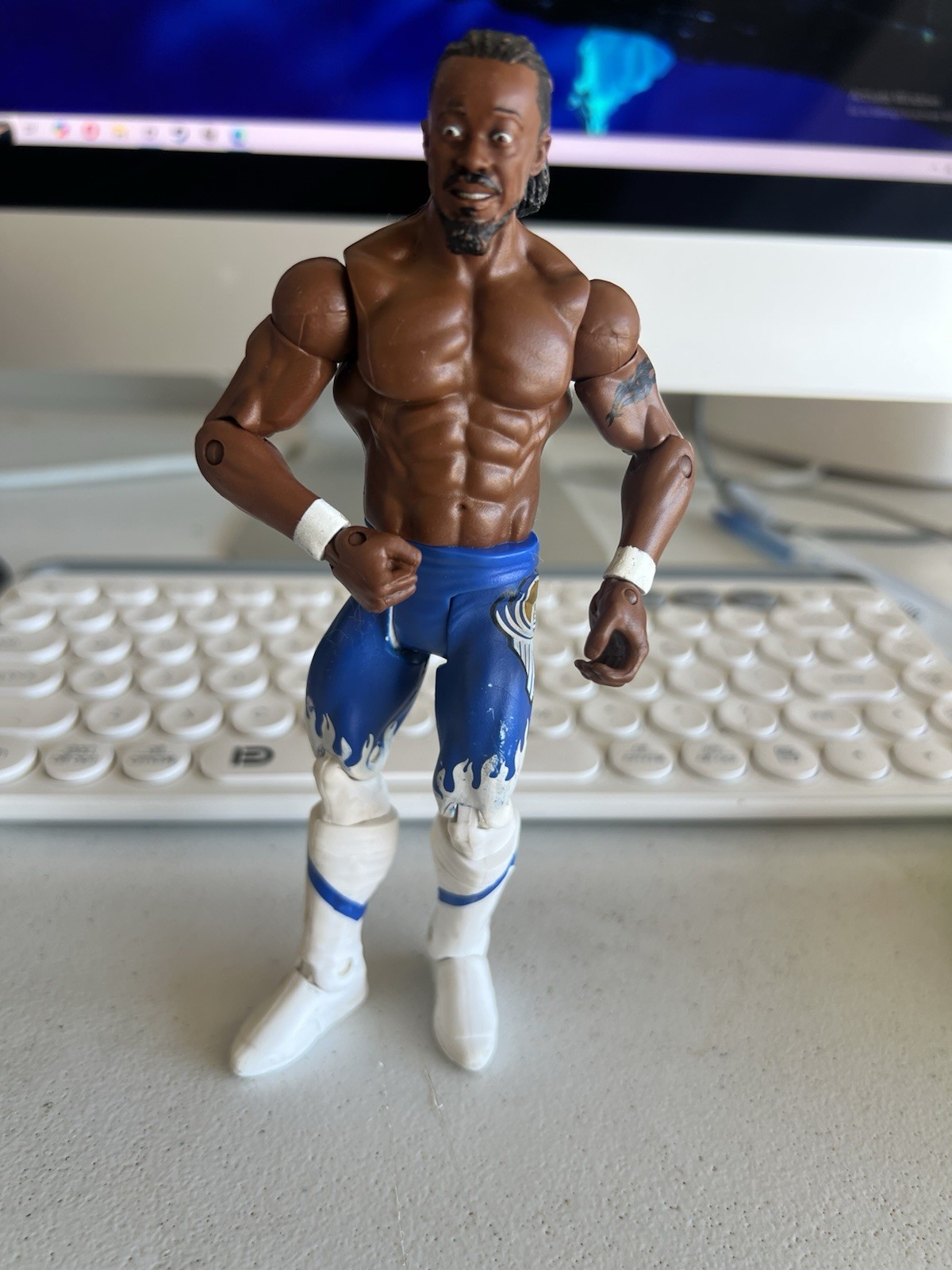 WWE Wrestling Action Figure Blue Tights & White Boots Plastic Brown Blue White