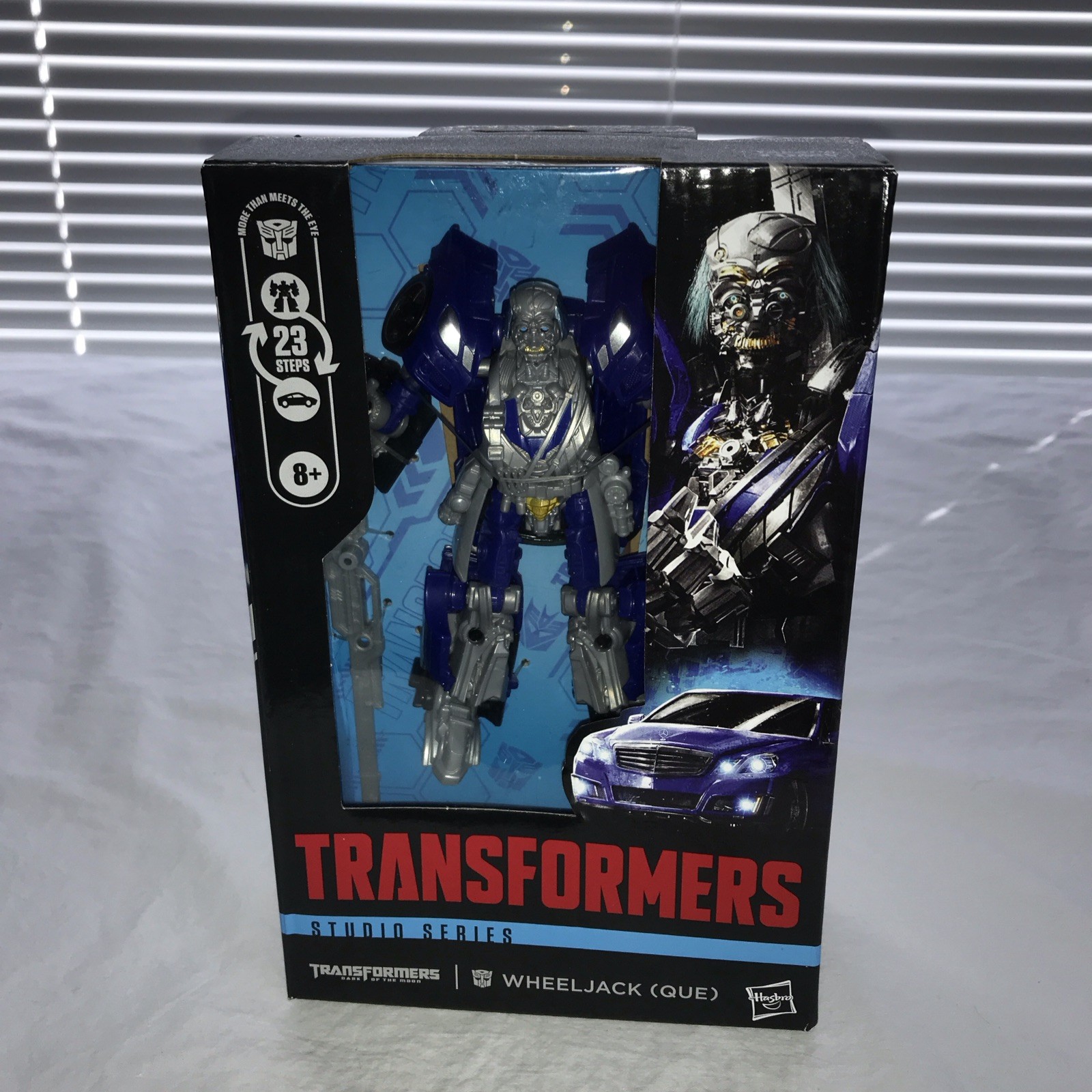 Transformers Wheeljack Que Studio Series Deluxe Class! Sealed! Unused!