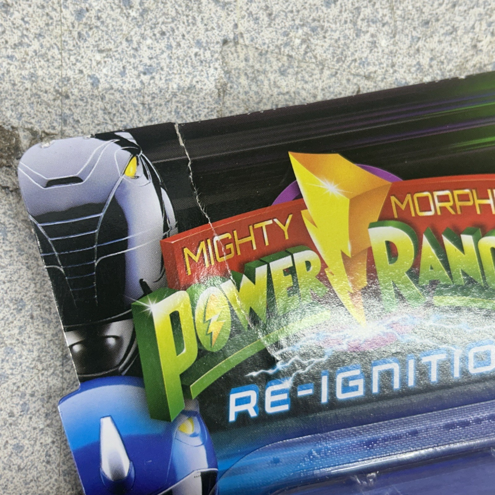 Power Rangers Mighty Morphin Re-Ignition Pink Ranger Action Figure Auto-Morphin