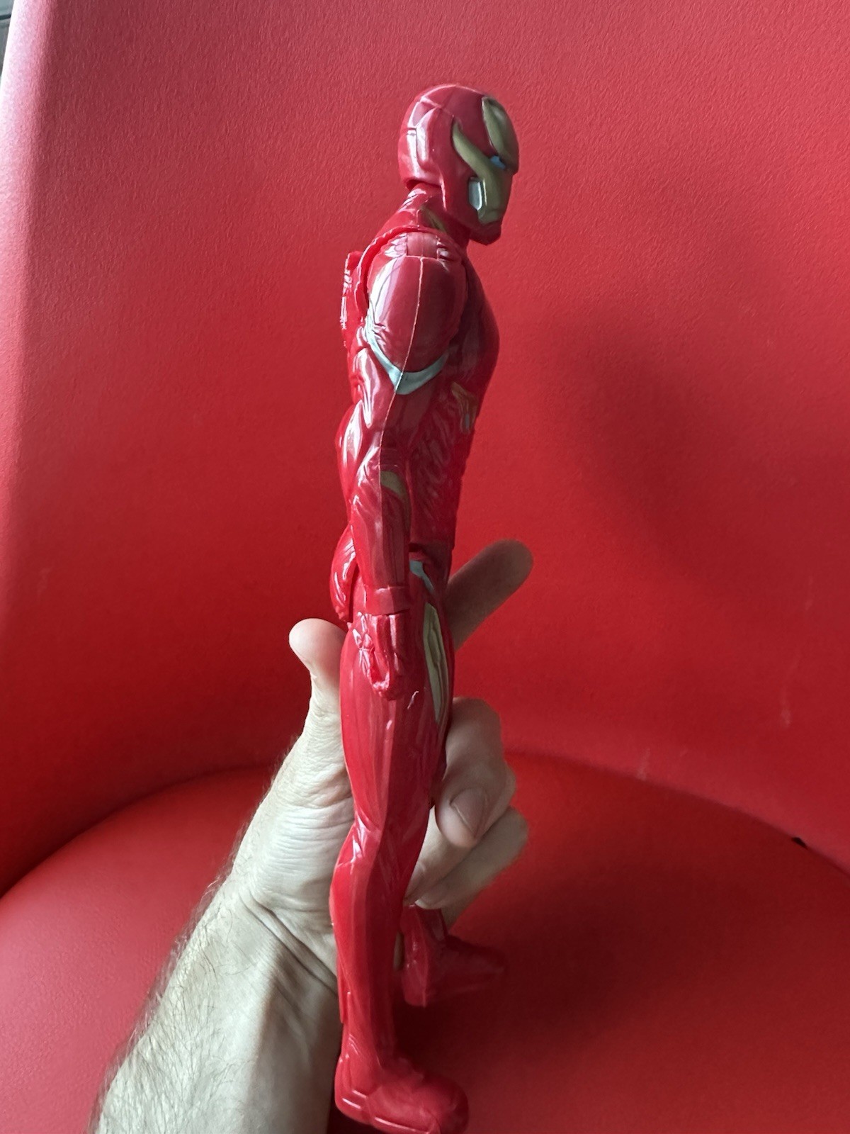 Hasbro Marvel Iron Man Red Plastic Action Figure 2018 2010-2019
