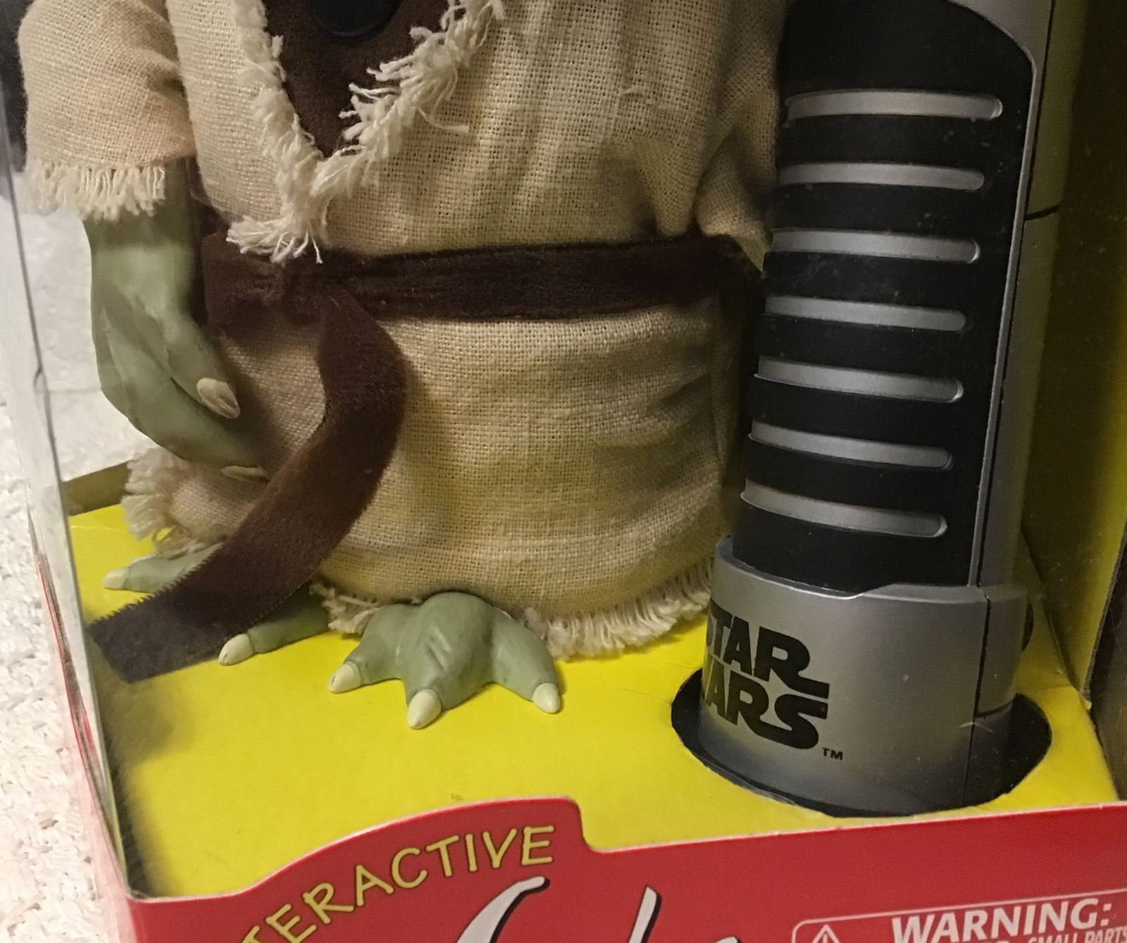 Tiger Electronics Hasbro Star Wars Interactive Yoda with Lightsaber – NEW IN BOX