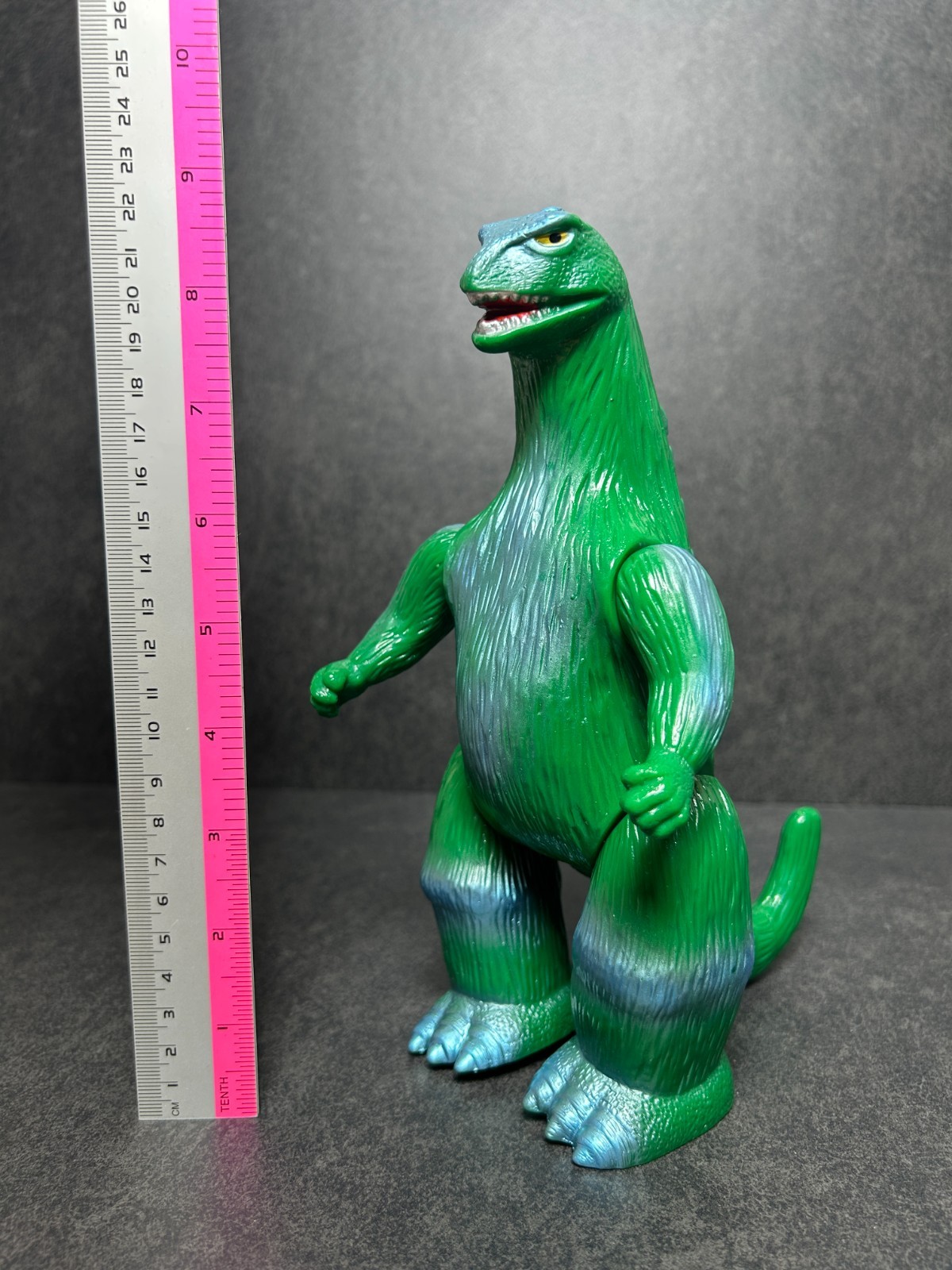 MARUSAN Godzilla J-Tail Green Sofubi 8.8&Prime; Soft Vinyl Figure 1999 w/ Header & Bag