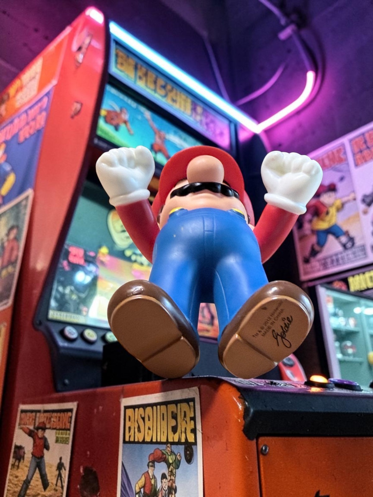 Super Mario 5&Prime; Poseable Figure Excellent Condition Goldie Autograph Hard Plastic