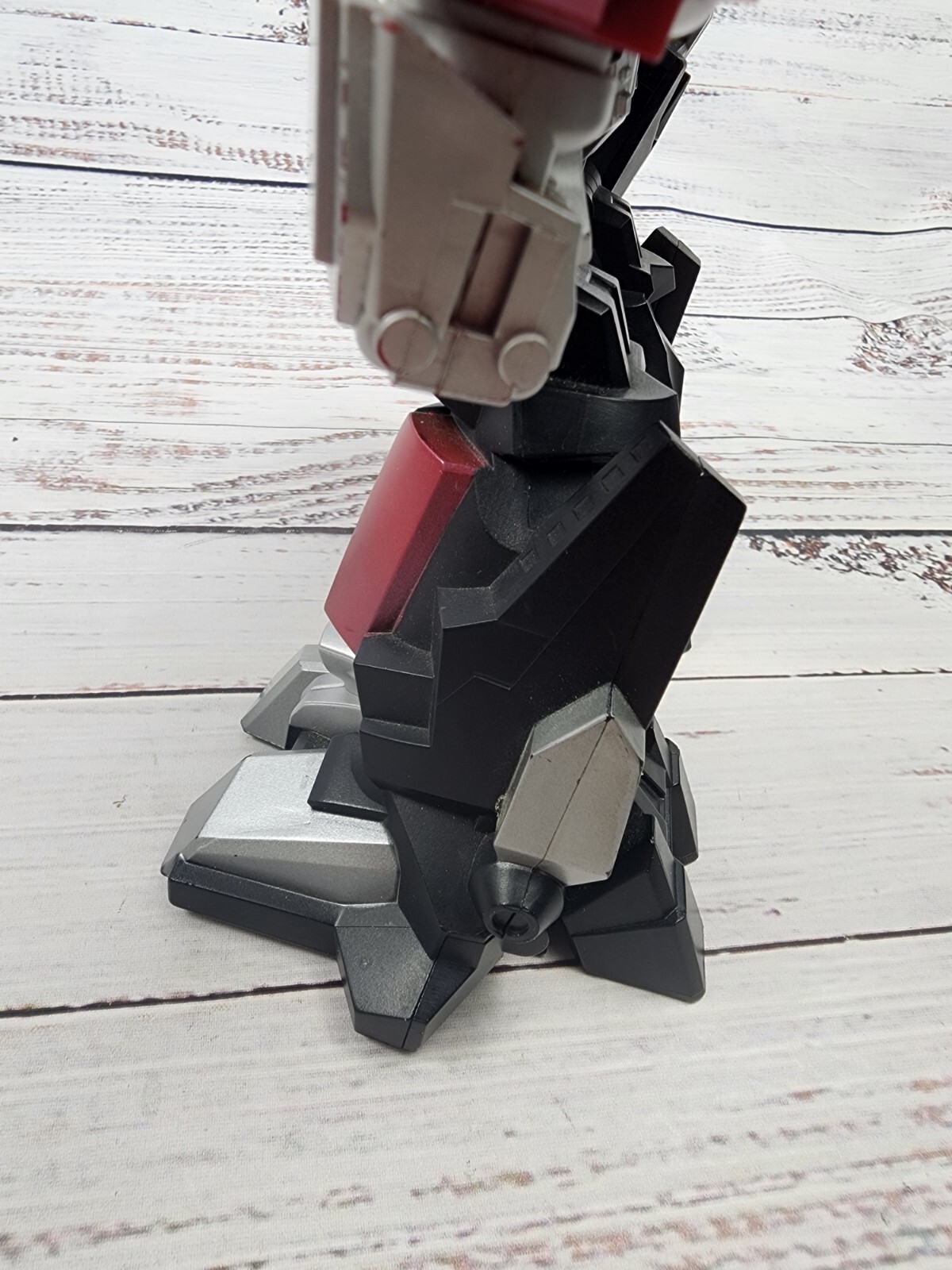 Optimus Prime 12” Transformers Mega Power Bots Talking Figure Light Up 2008