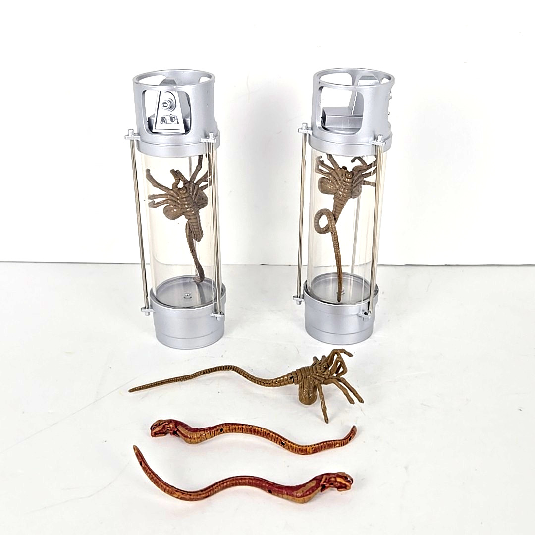 New 2016 NECA Aliens 30th Anniversary Creature Pack LED Stasis Chambers Toys