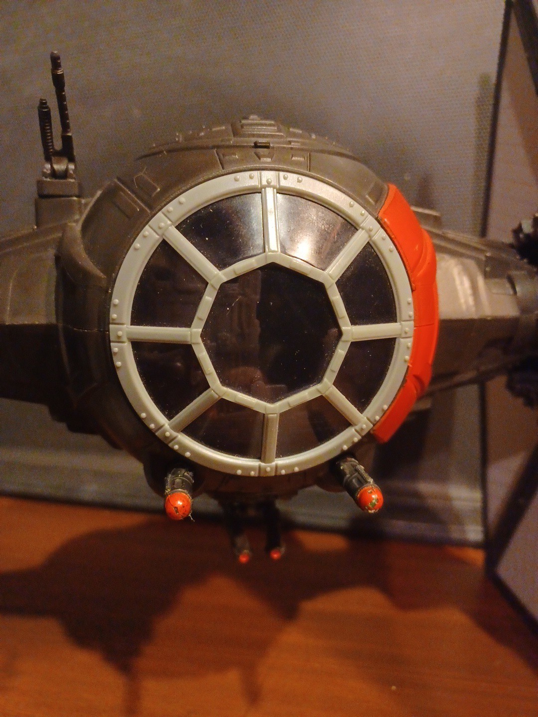 Star Wars – The Force Awakens – First Order Special Forces TIE Fighter w/Pilot