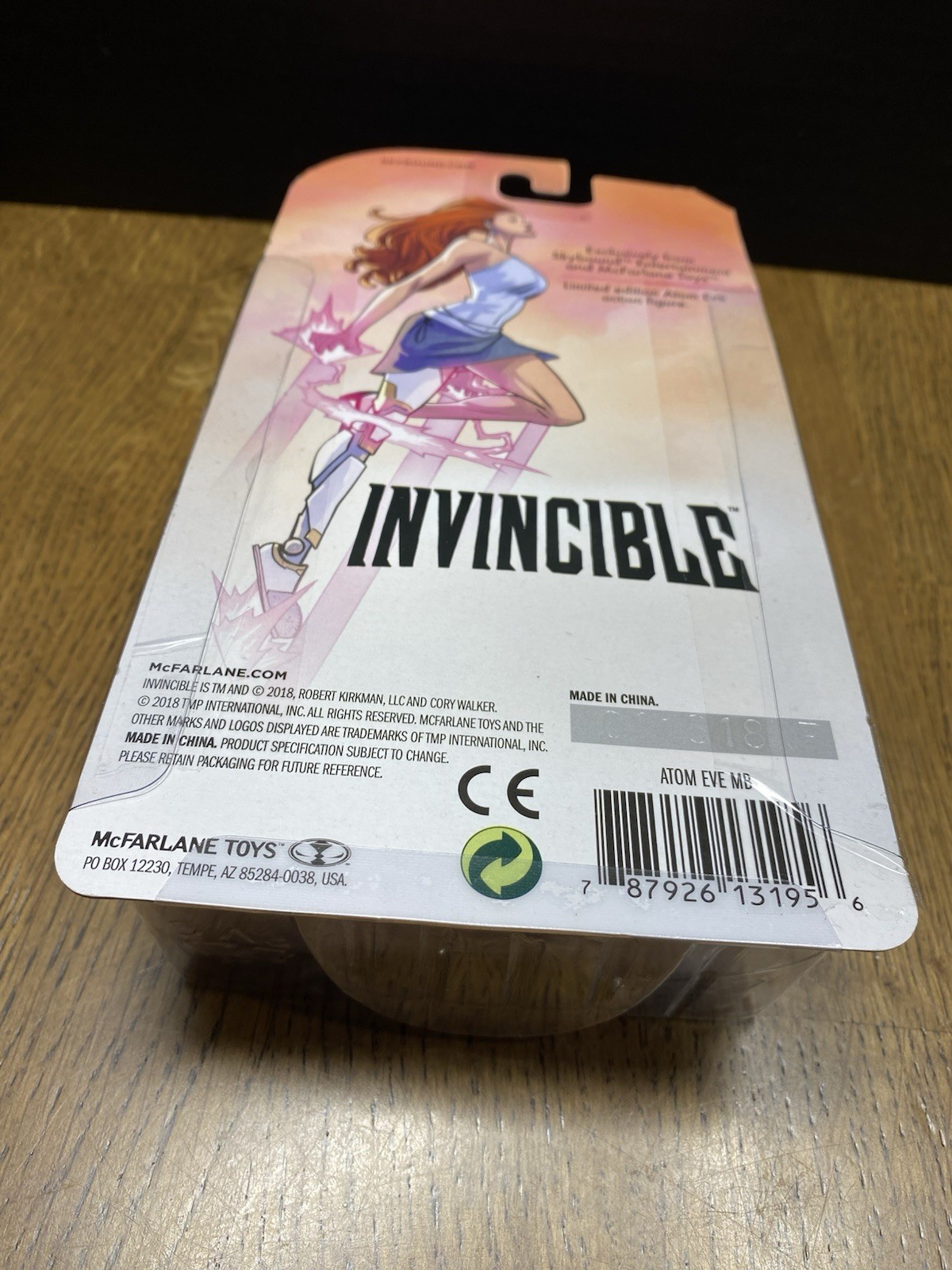 Skybound Megabox Exclusive Invincible Atom Eve Bloody Action Figure Image Comics