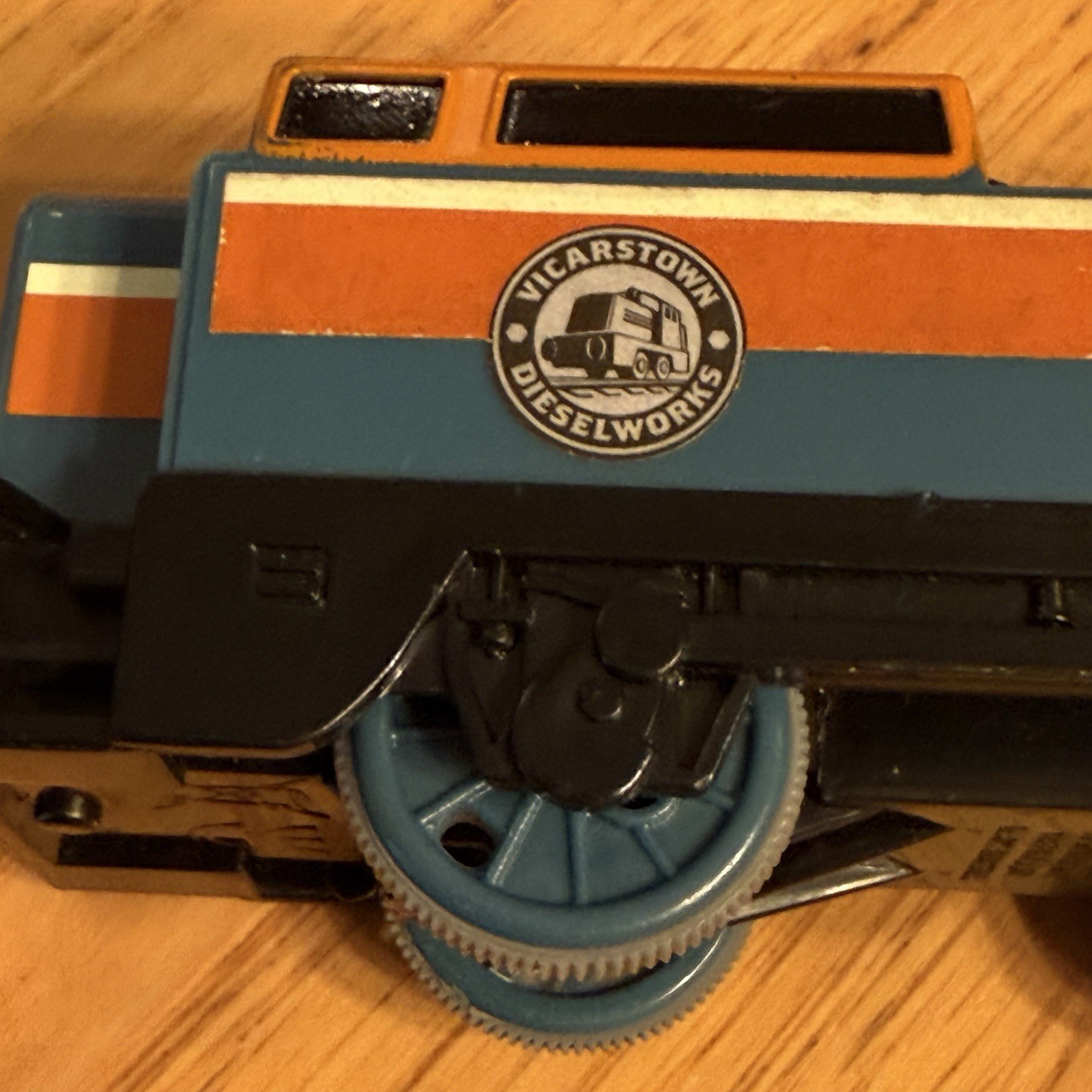 Thomas & Friends DEN Trackmaster Motorized Train Vicartown 2010 WORKS