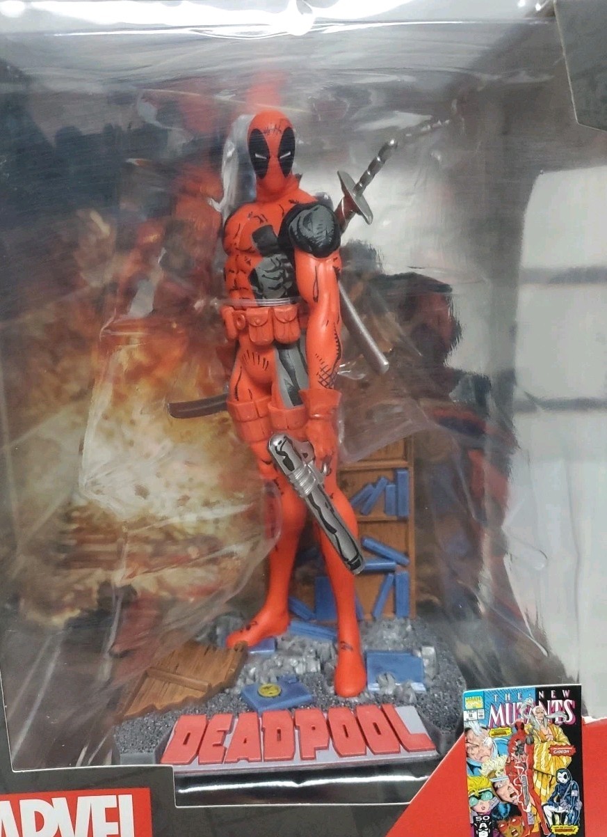2024 McFarlane Toys: Marvel The New Mutants Issue #98 Inspired Deadpool Statue