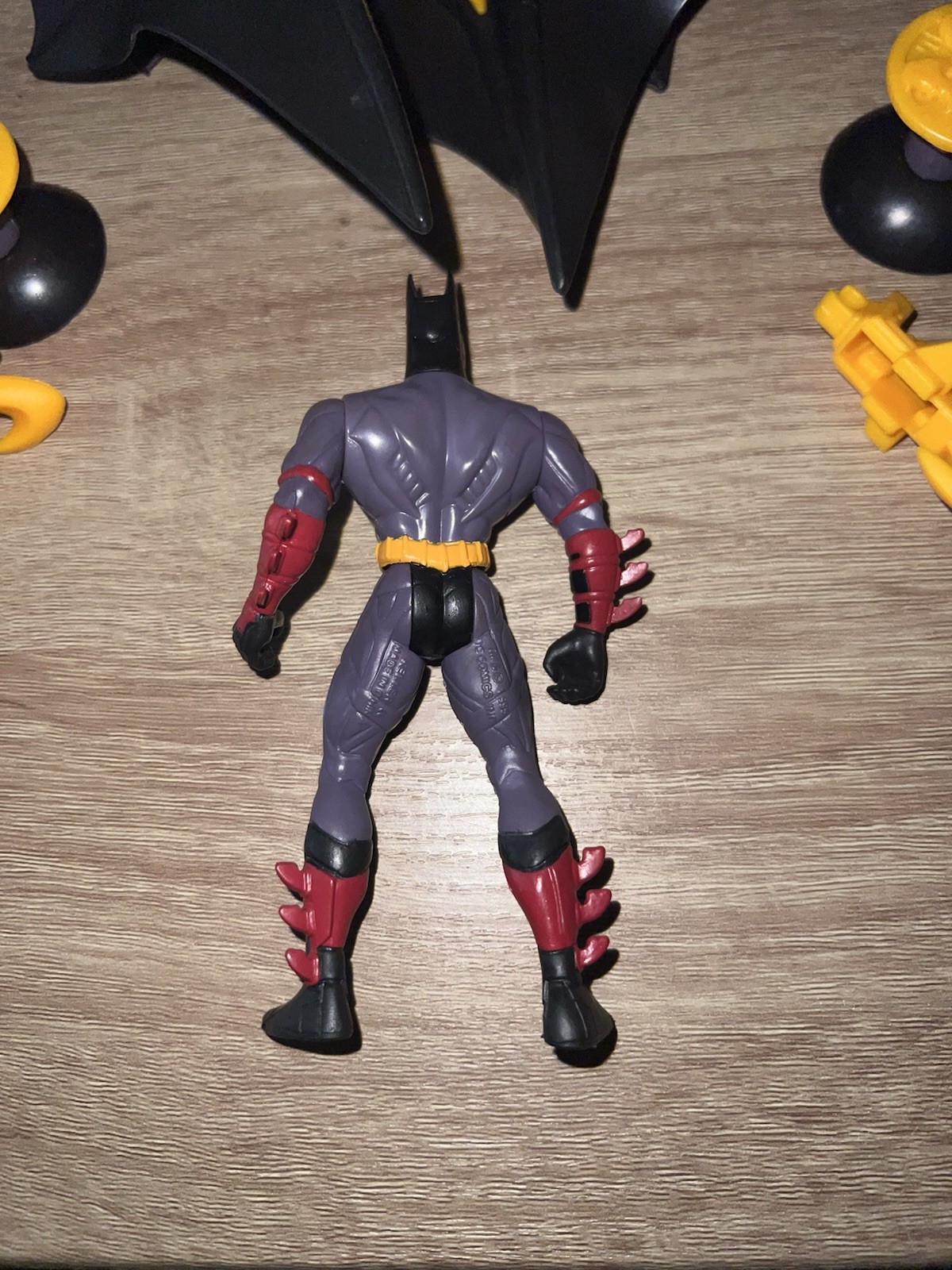 BATMAN FOREVER DELUXE ATTACK WING BATMAN POWER FLEX ATTACK CAPE 1995