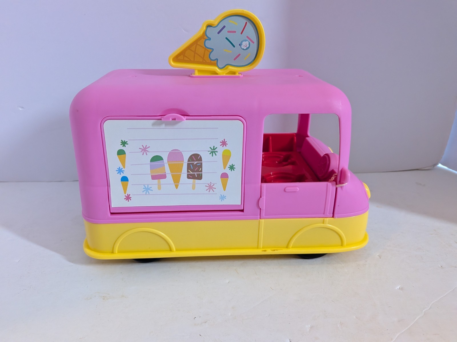 Peppa&rsquo;s Ice Cream Truck – Peppa Pig Peppa&rsquo;s Adventures Talking Toy Playset