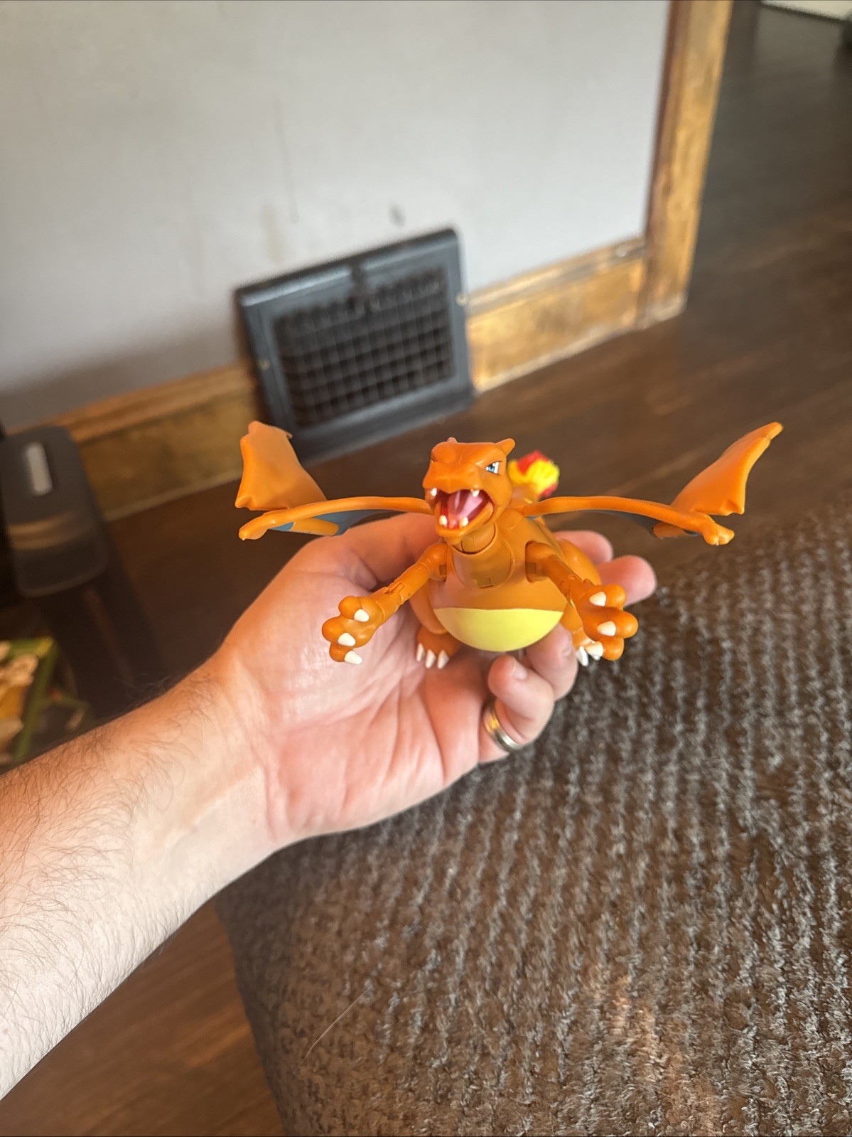 Pokemon SELECT Charizard 6&Prime; Super Articulated Action Figure 2021 Jazwares Used