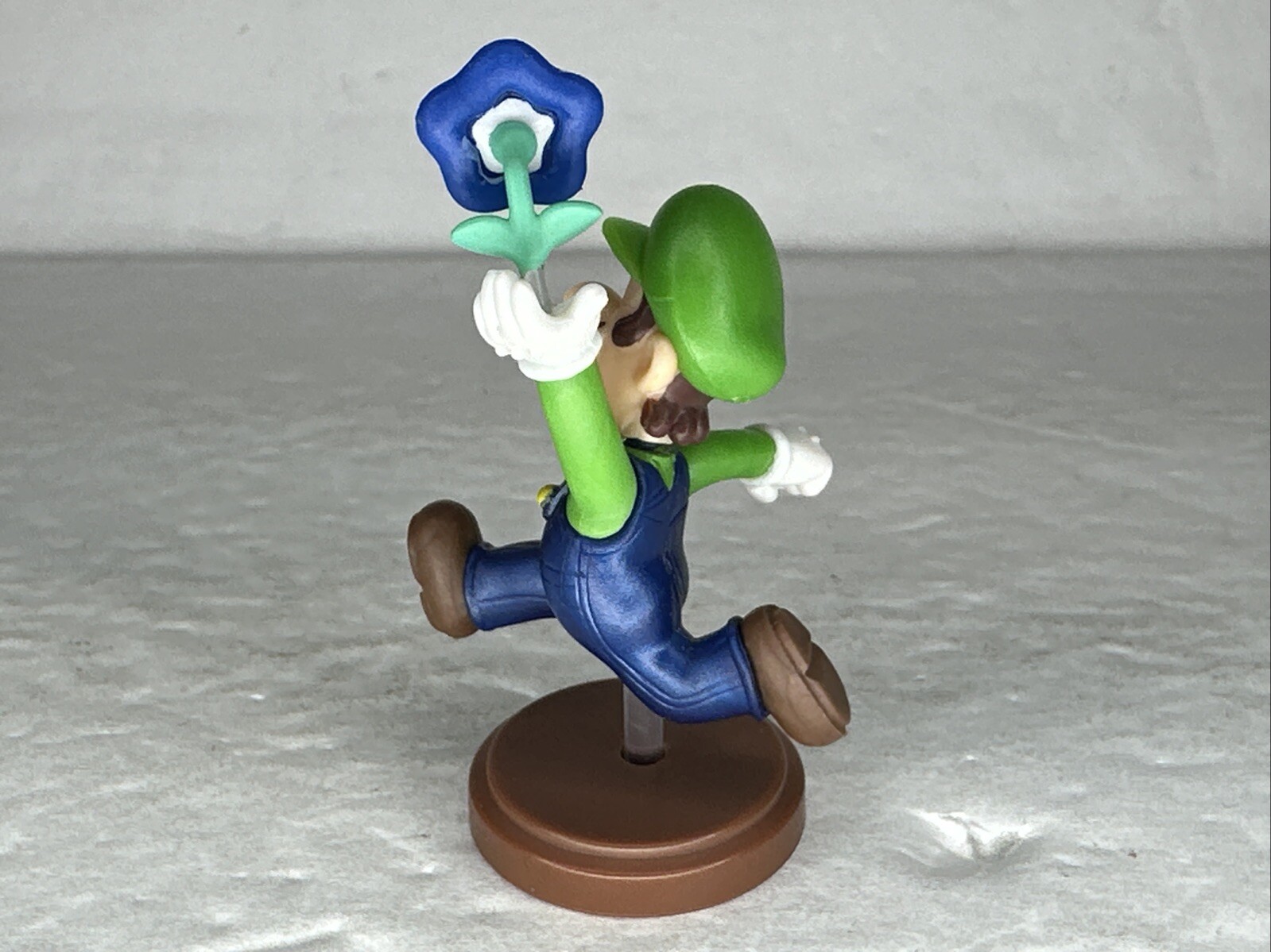 Super Mario Bros Wonder 2&Prime; Luigi Wonder Flower Choco Egg Figure Gashapon