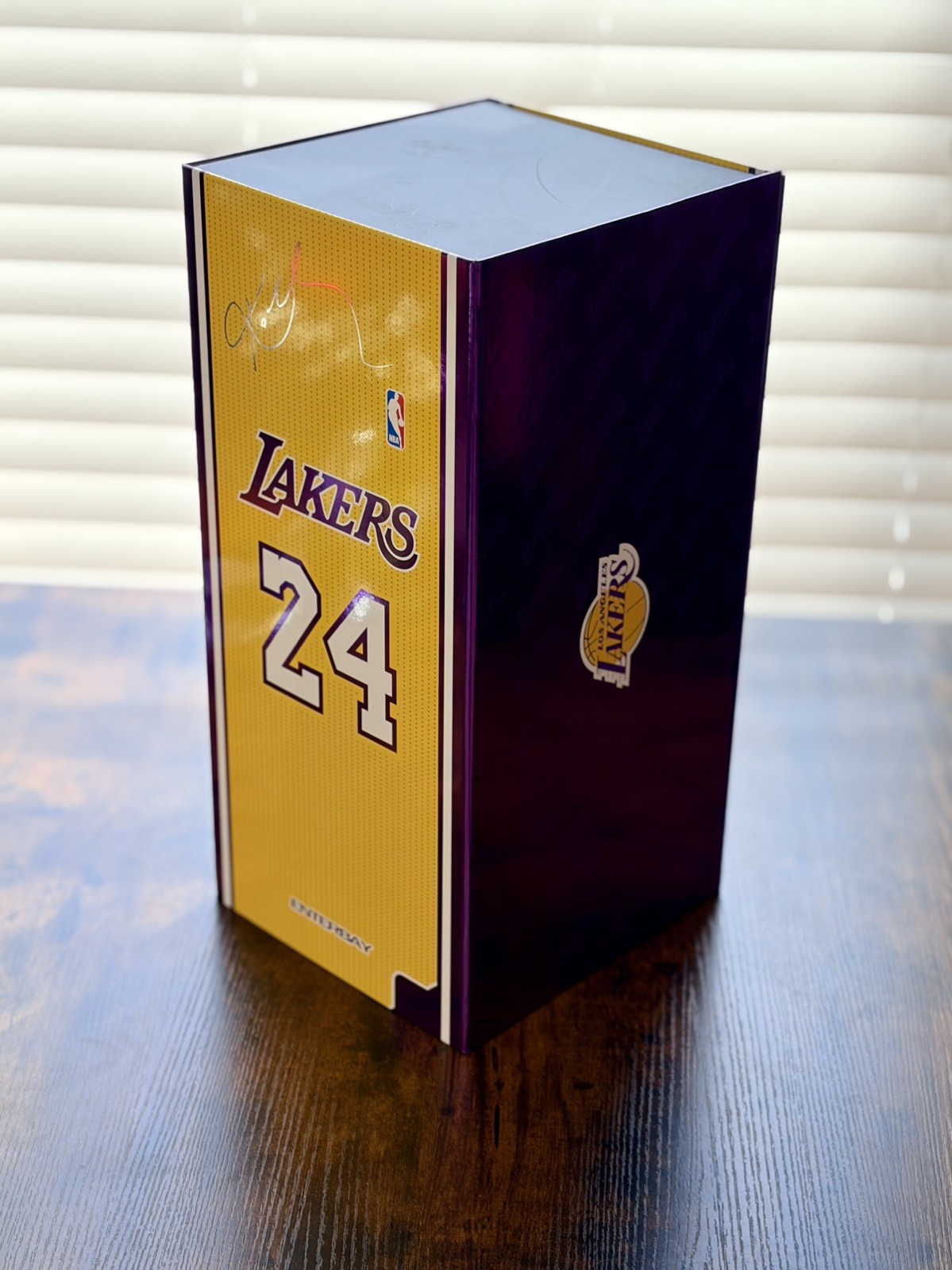 ENTERBAY NBA Real Masterpiece Kobe Bryant 1:6 Action Figure Collector&rsquo;s Edition