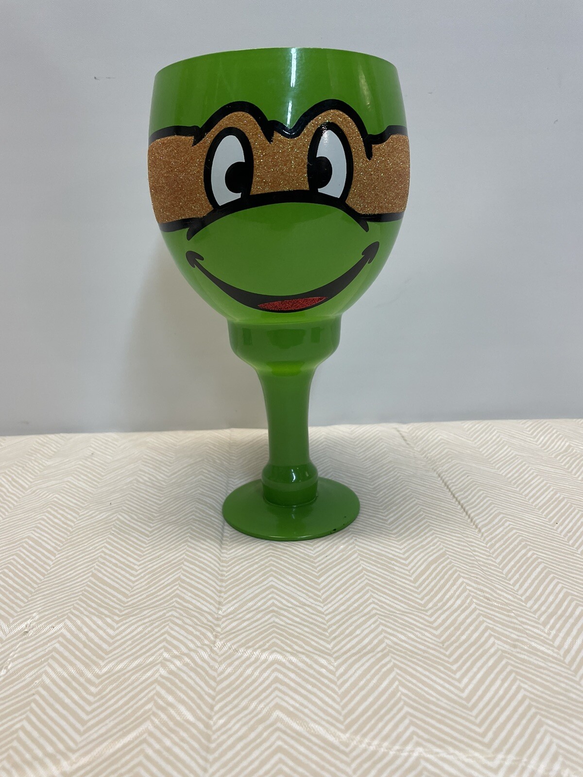 teenage mutant ninja turtles Michael Angelo Pedestal Glass