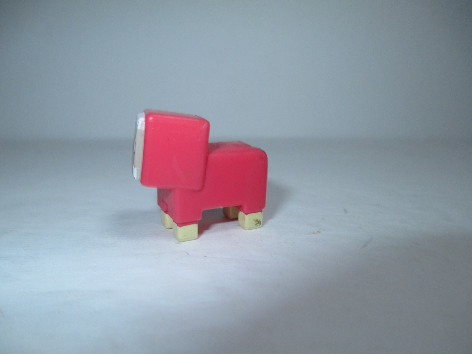 Minecraft Mini-Figure Grass Series 1 1&Prime; Pink Sheep Figure Mojang