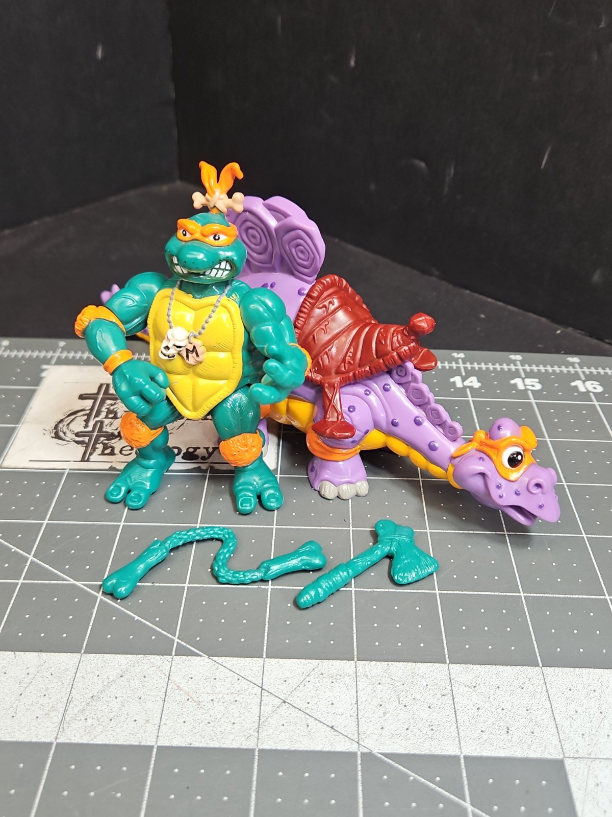 TMNT Ninja Turtles Cave Turtle Mike & Silly Stegosaurus 1993 Near Complete GUC
