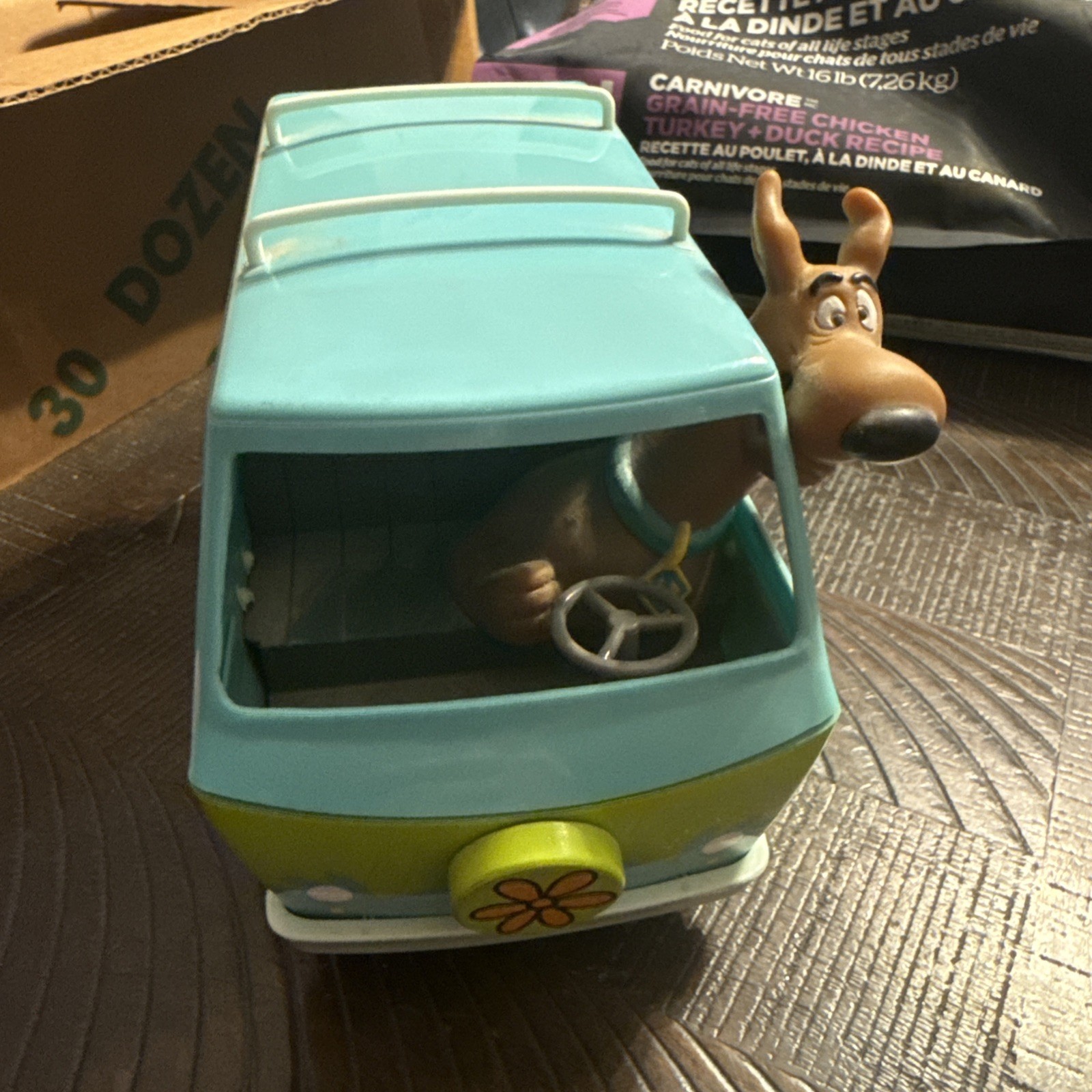1998 Mystery Machine Scooby Doo battery powered, drives & wobbles Boley Works!