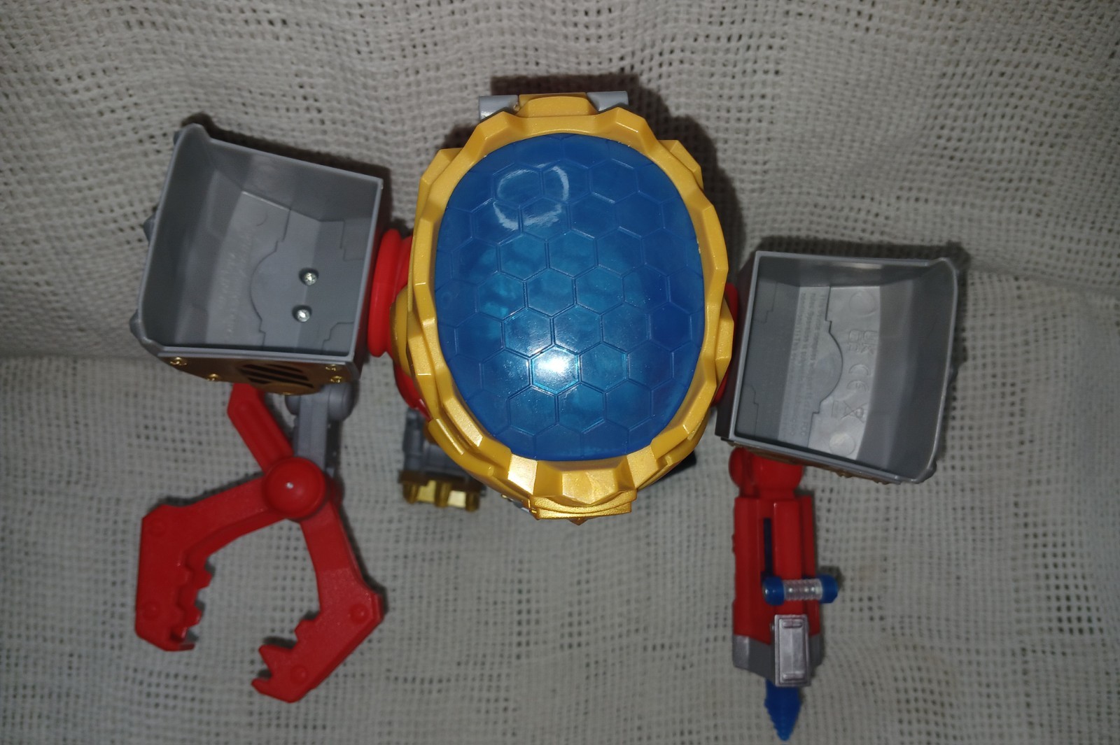 Treasure X Robot Gold Mega Treasure Bot Action Figure Toy