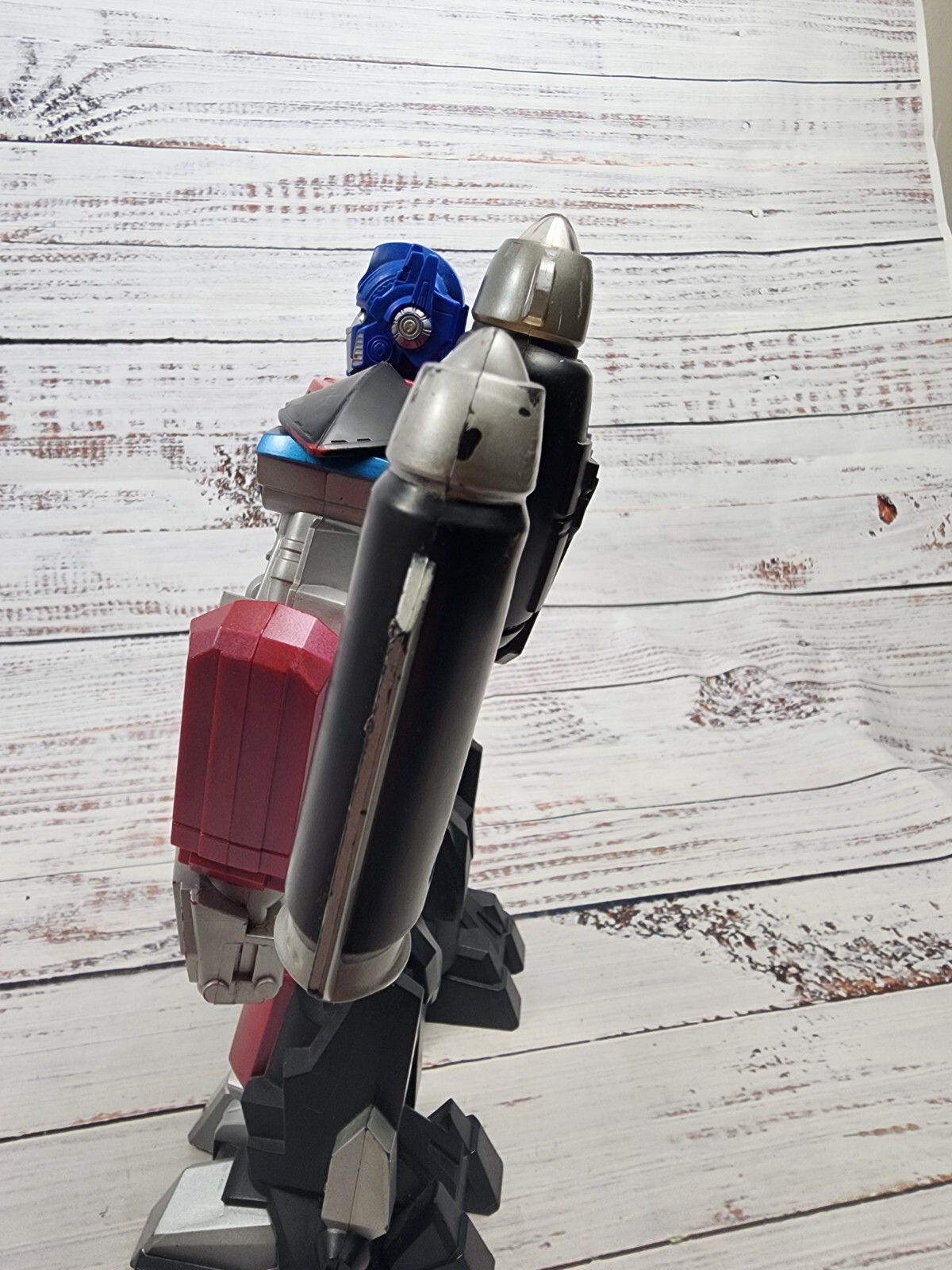 Optimus Prime 12” Transformers Mega Power Bots Talking Figure Light Up 2008